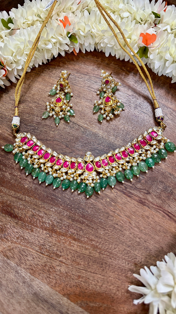 Kundan and kemp stones necklace with earrings