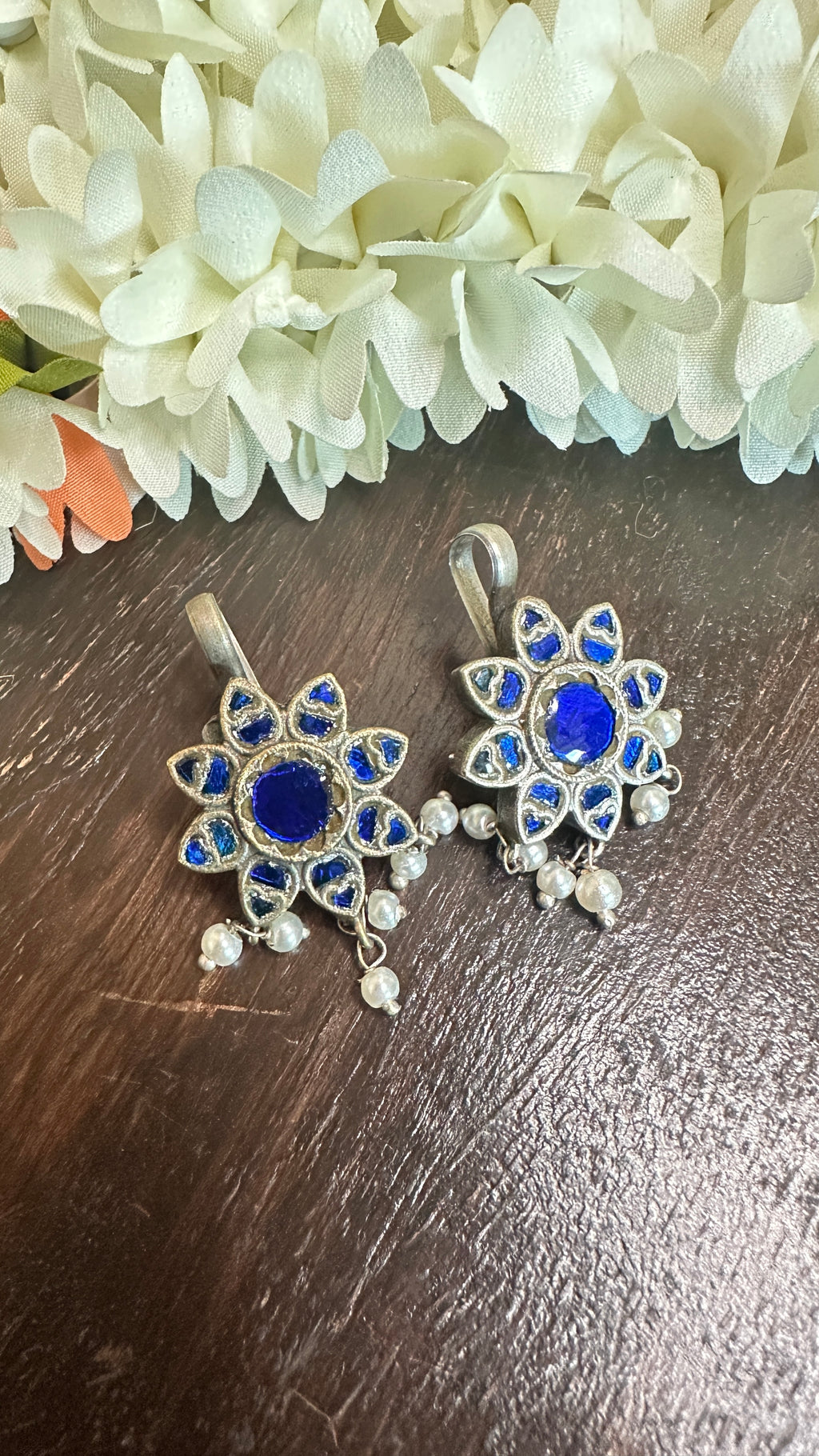 Silver Bugadis with kemp stones
