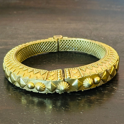 Brass finish bangles (single)