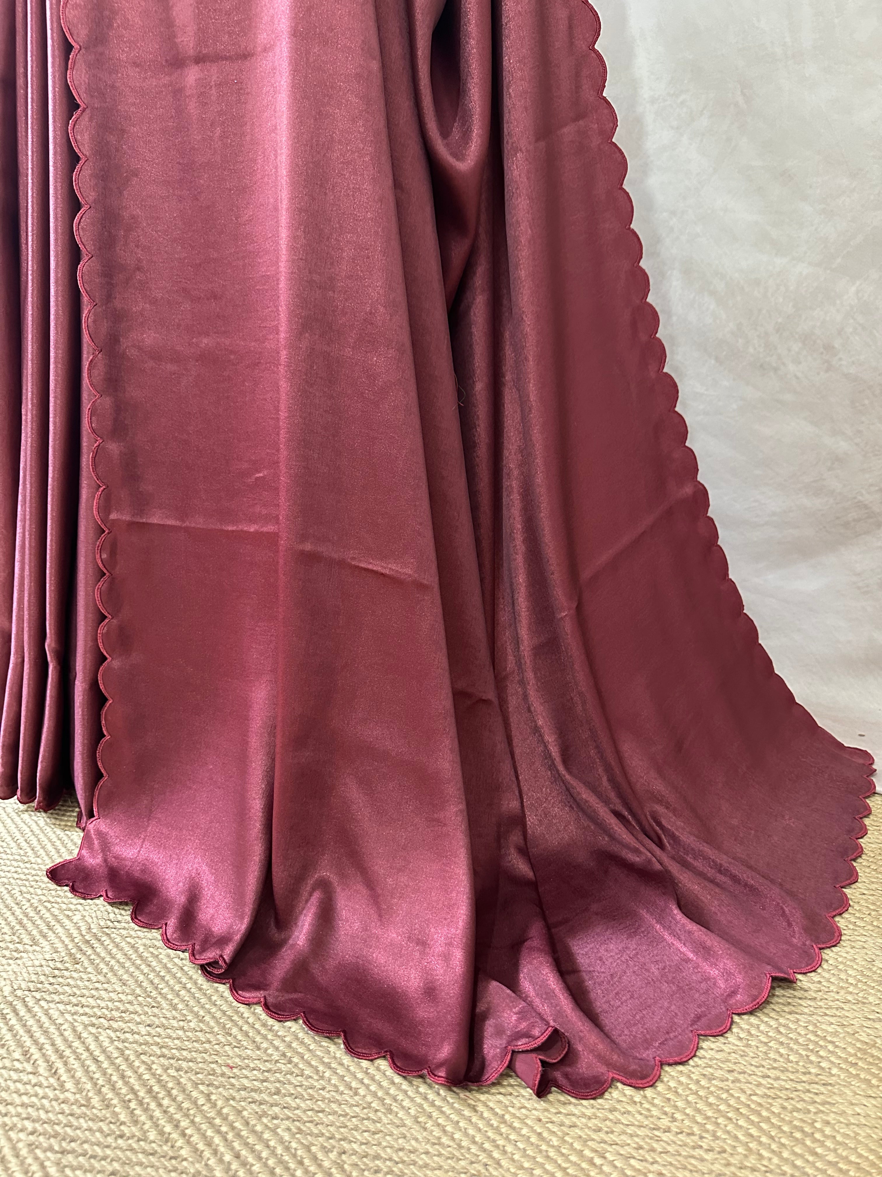 Shimmer crepe saree with scallop border, with stitched blouse