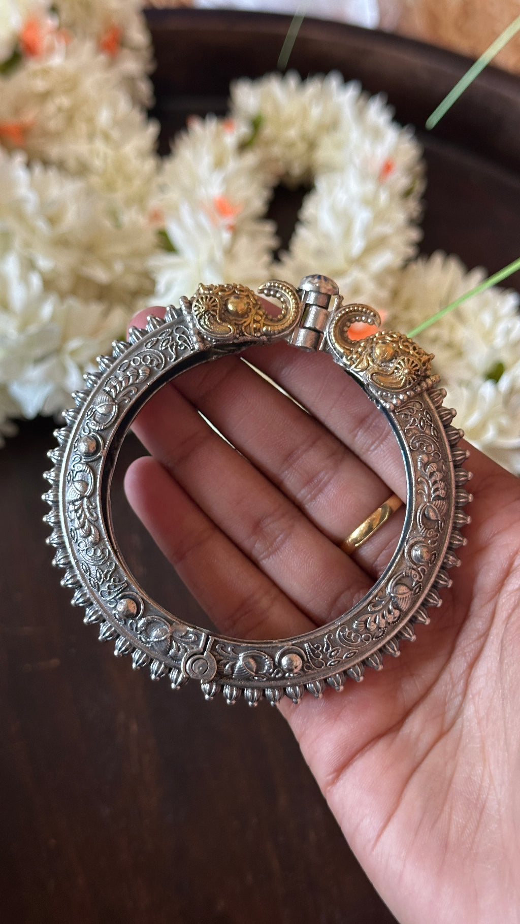 Dual tone kada