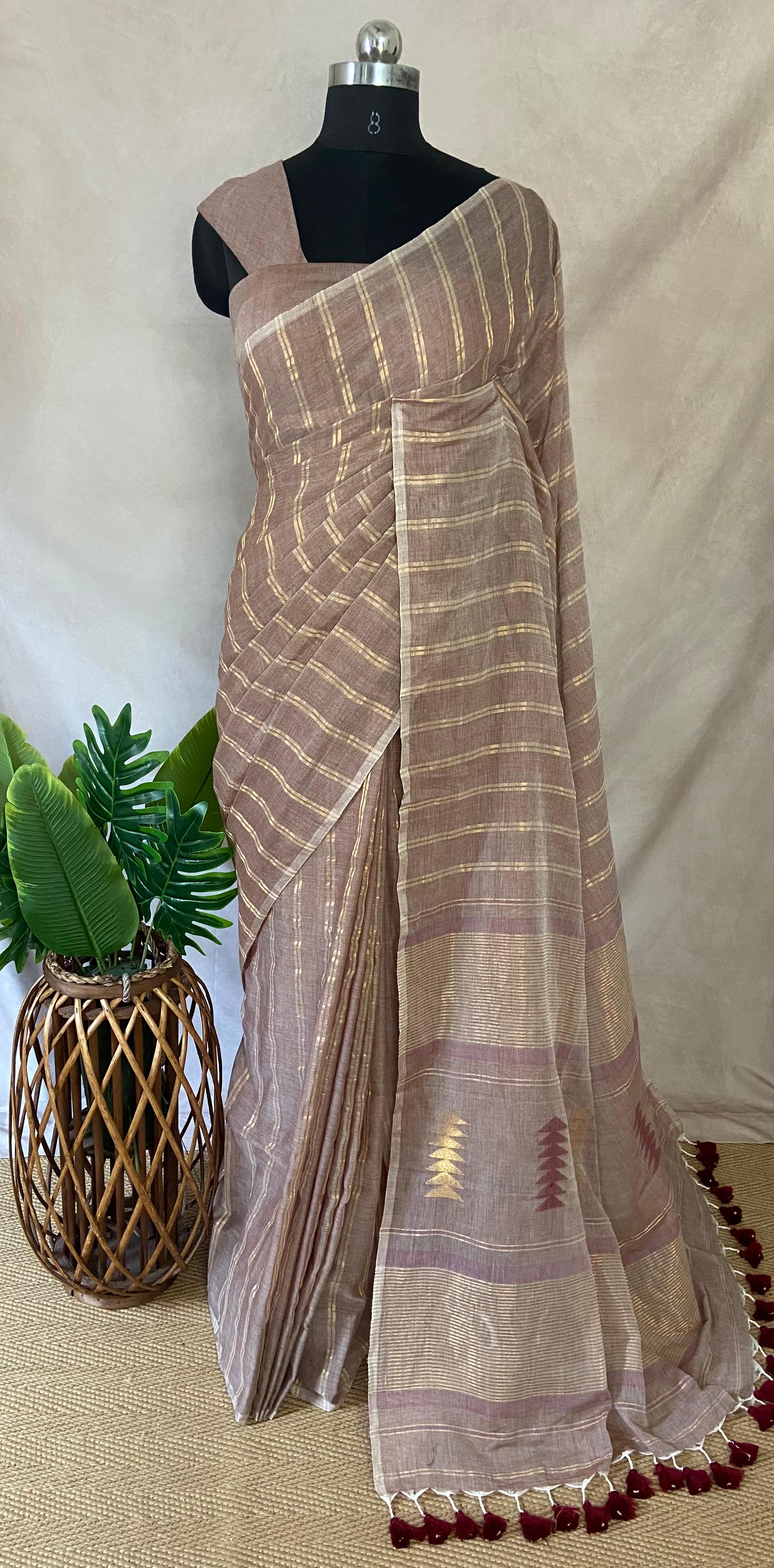 Handloom cotton saree with gold stripe, with BP