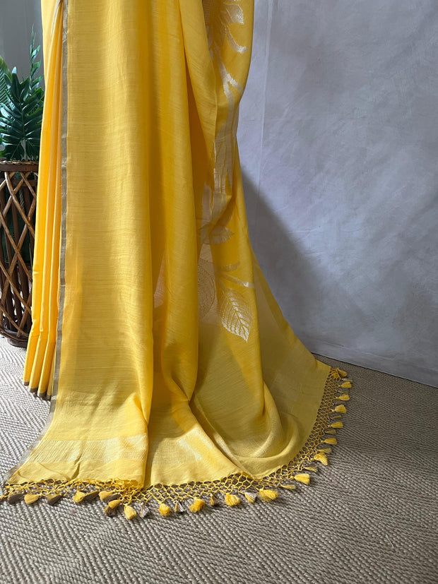 Pure Munga silk designer weave (single Motif) saree with stitched blouse
