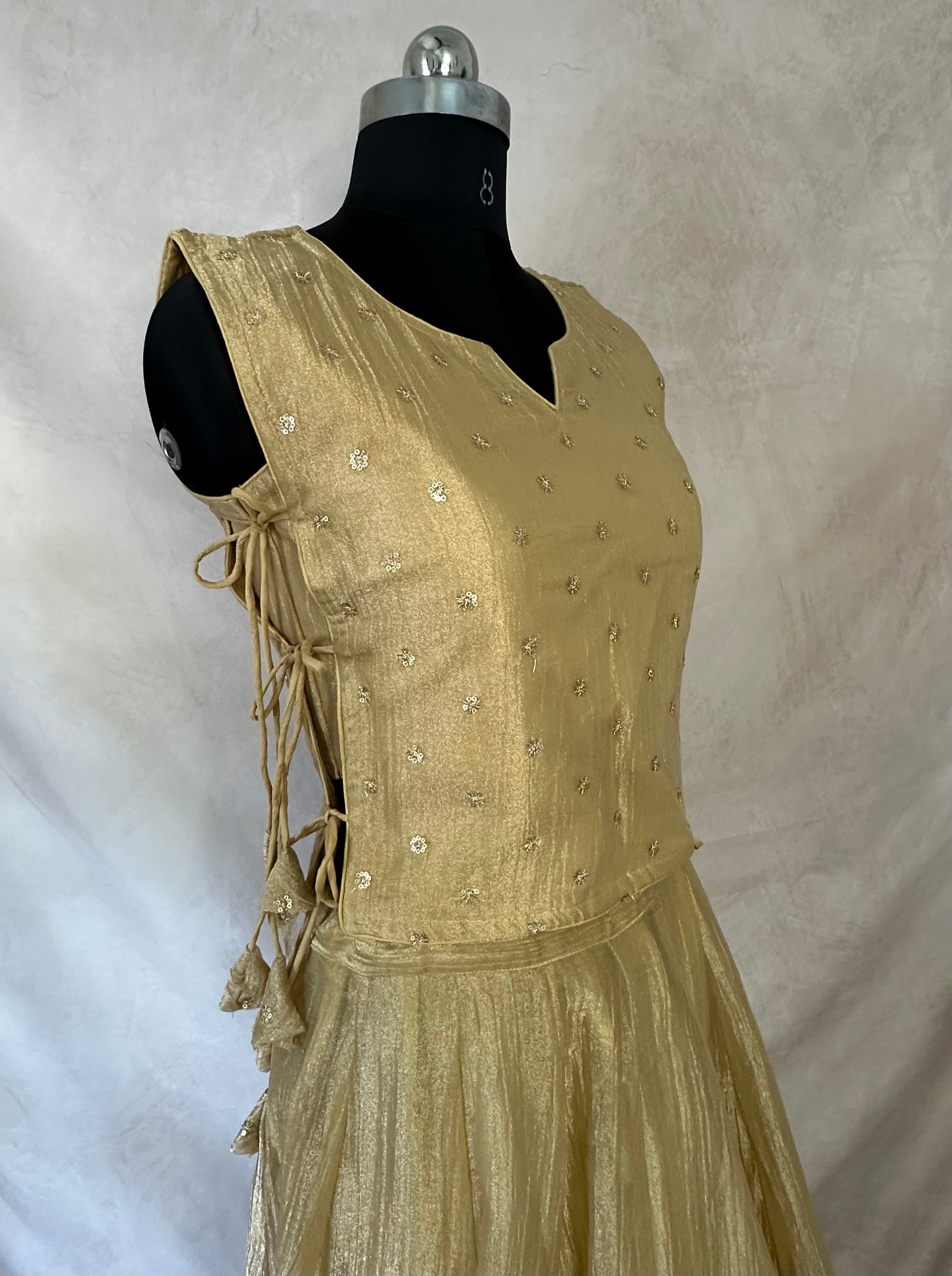Gold tissue lehanga
