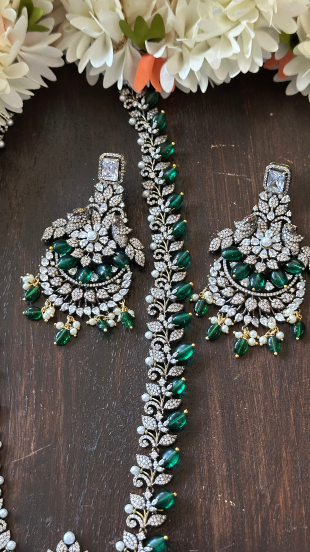 Neckalce with earring