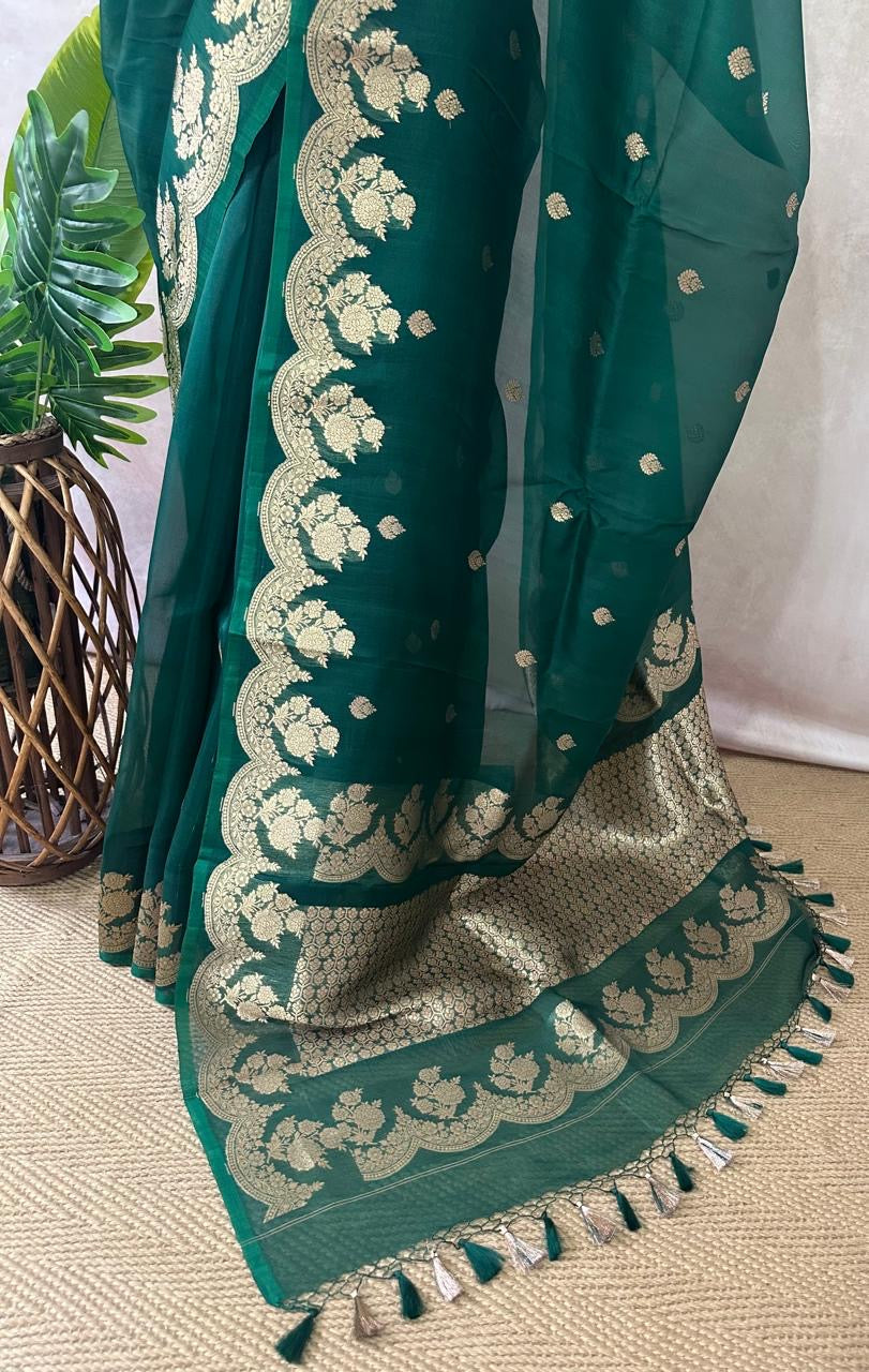 Kora banarsi silk saree with stitched blouse and underskirt