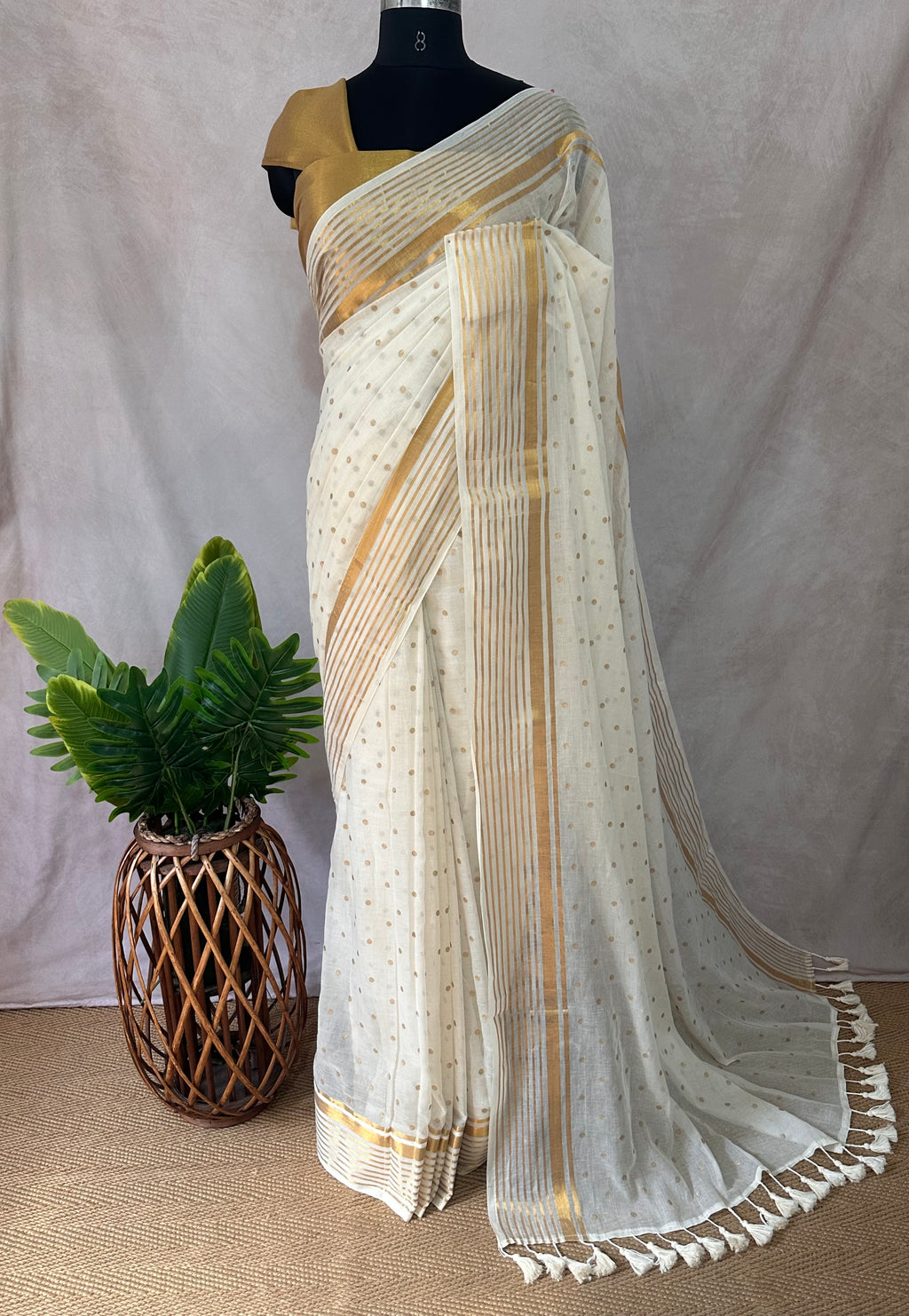 Small polka dot printed 120 count mulcotton saree