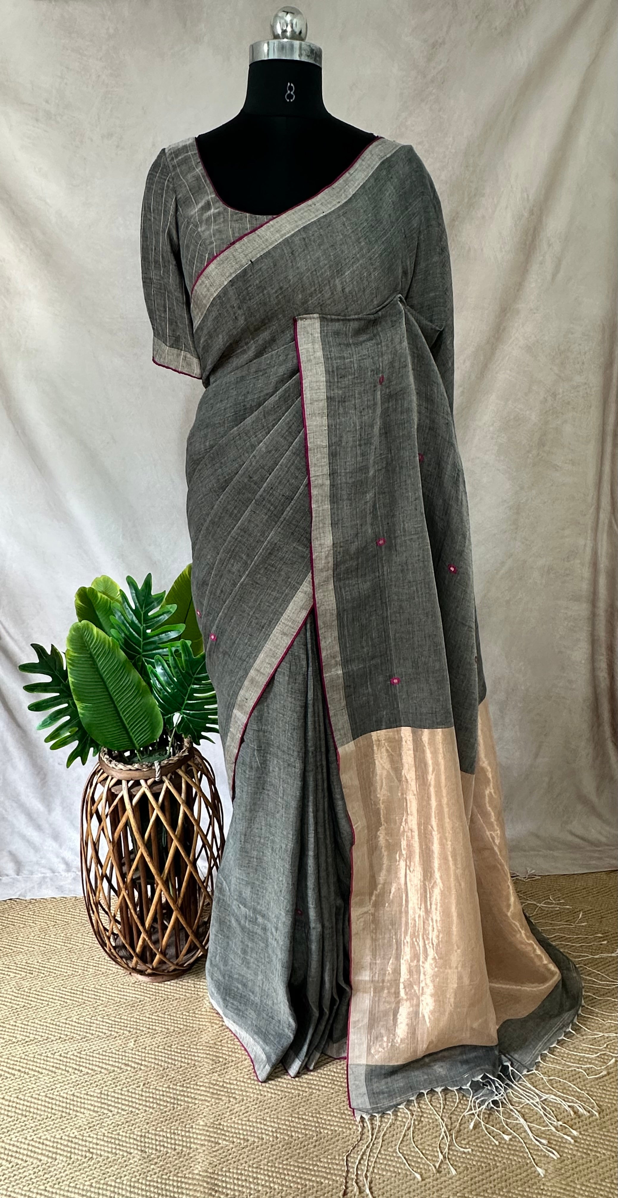 100 count tissue linen saree with hand jamdani, with stitched blouse
