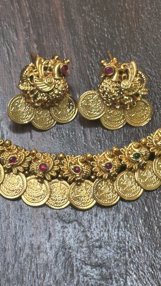 Coin necklace with stud