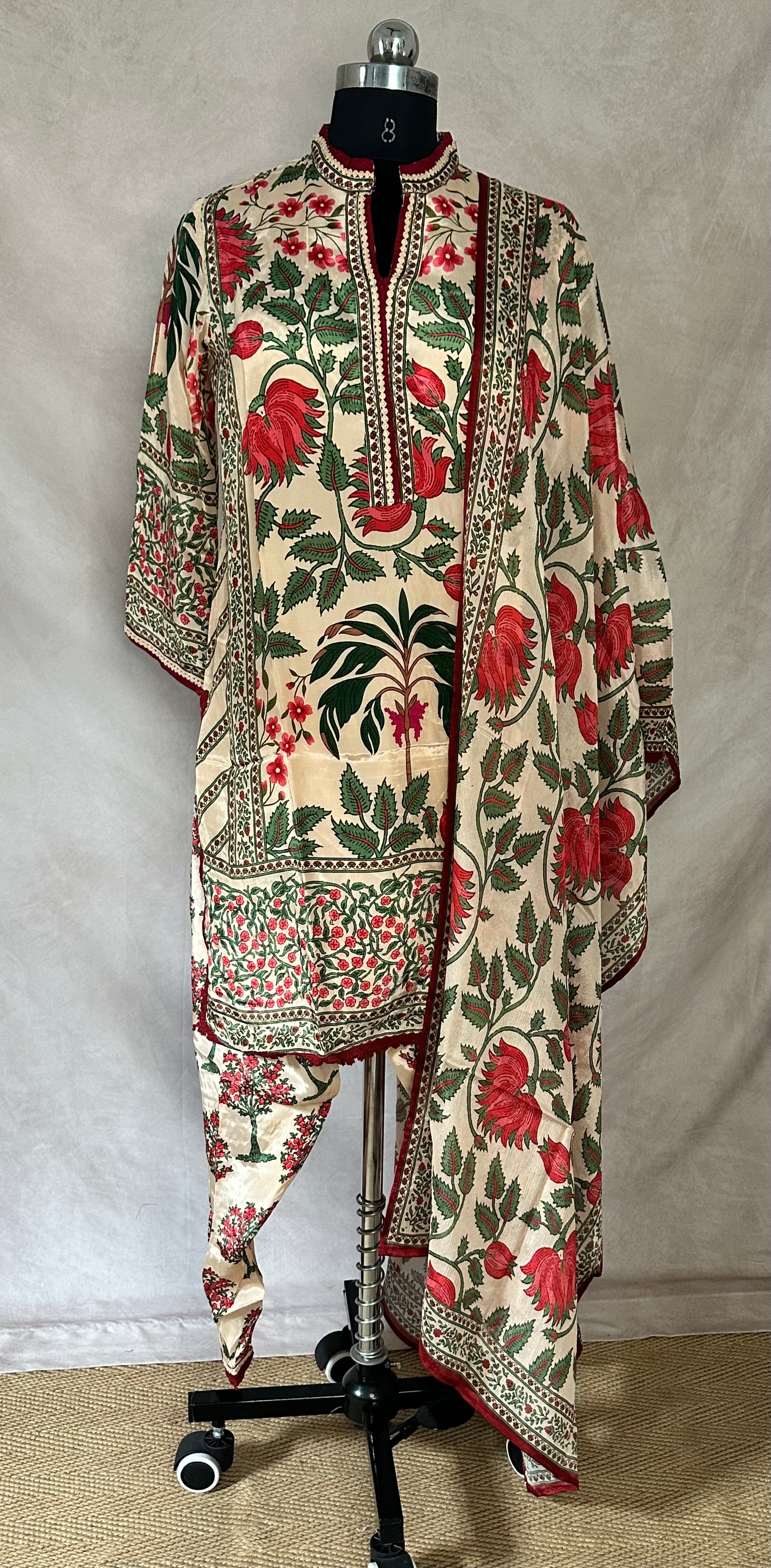 Crepe silk pakistani kurti with bottom and dupatta