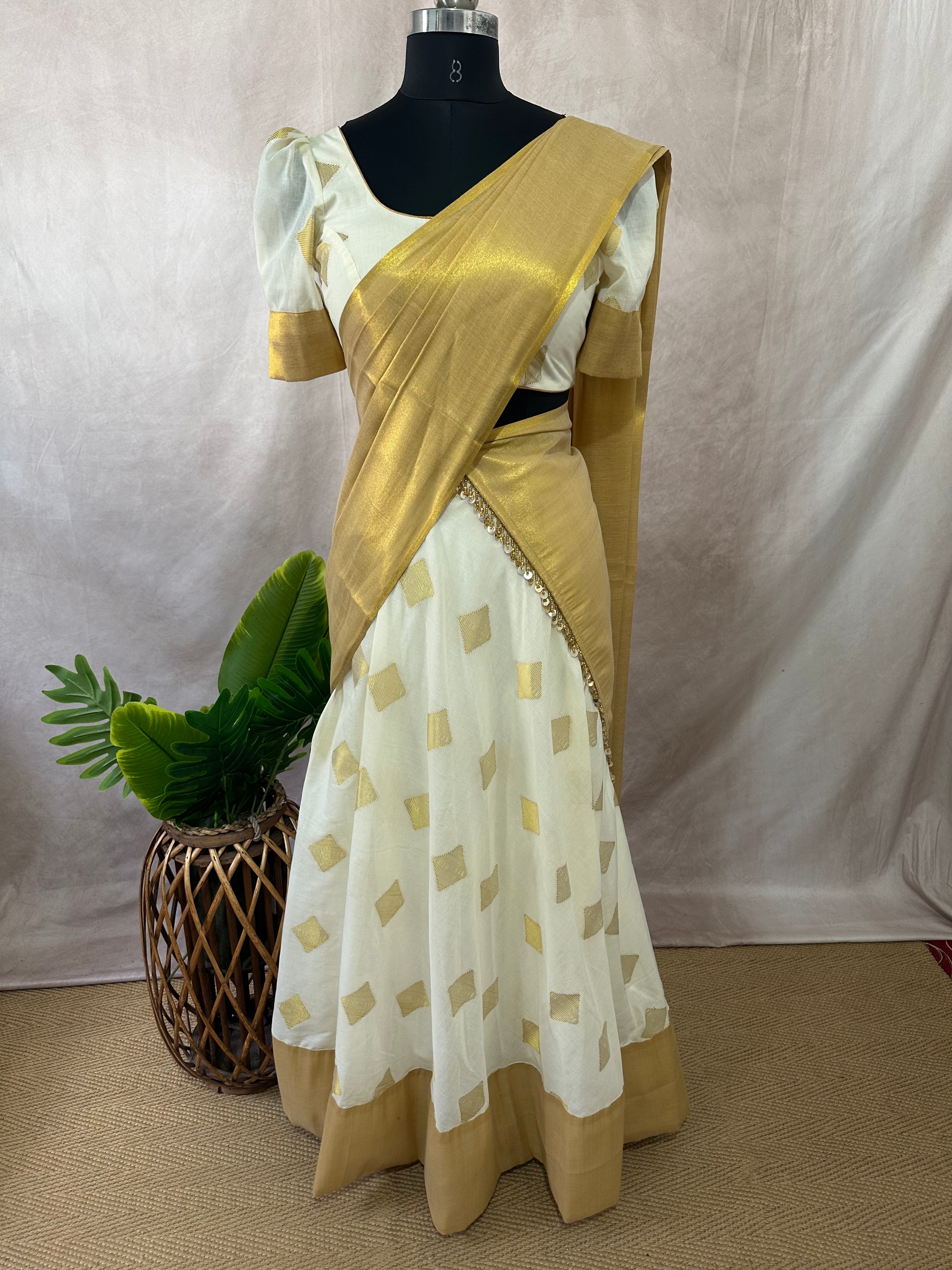 Onam Dhavani - Size 34