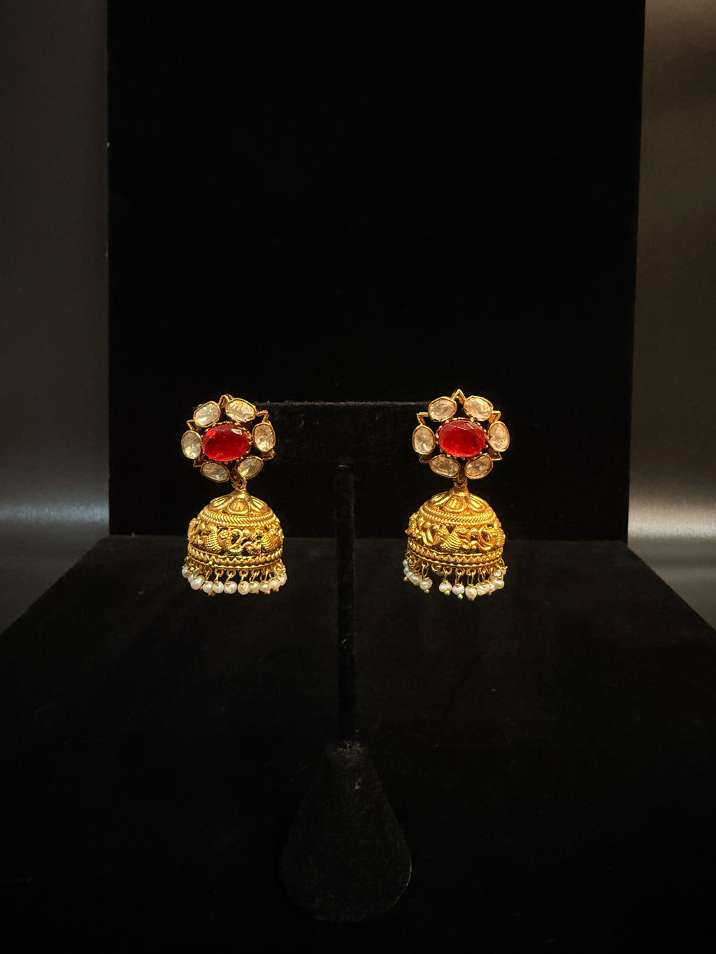 Red stone jhumka