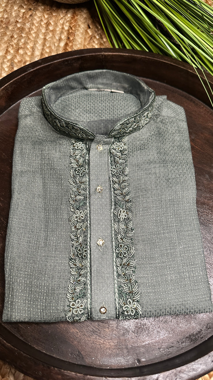 Grey linen silk kurta with hand embroidery - 40