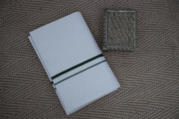 Puliyilakkara set mundu with black and gold border