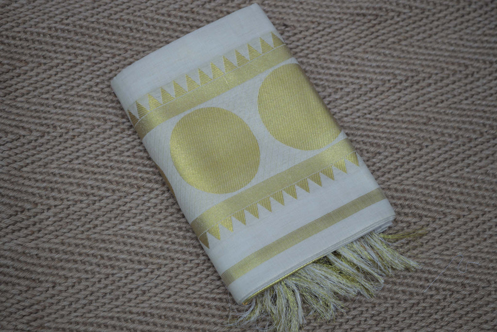 Tissue set mundu