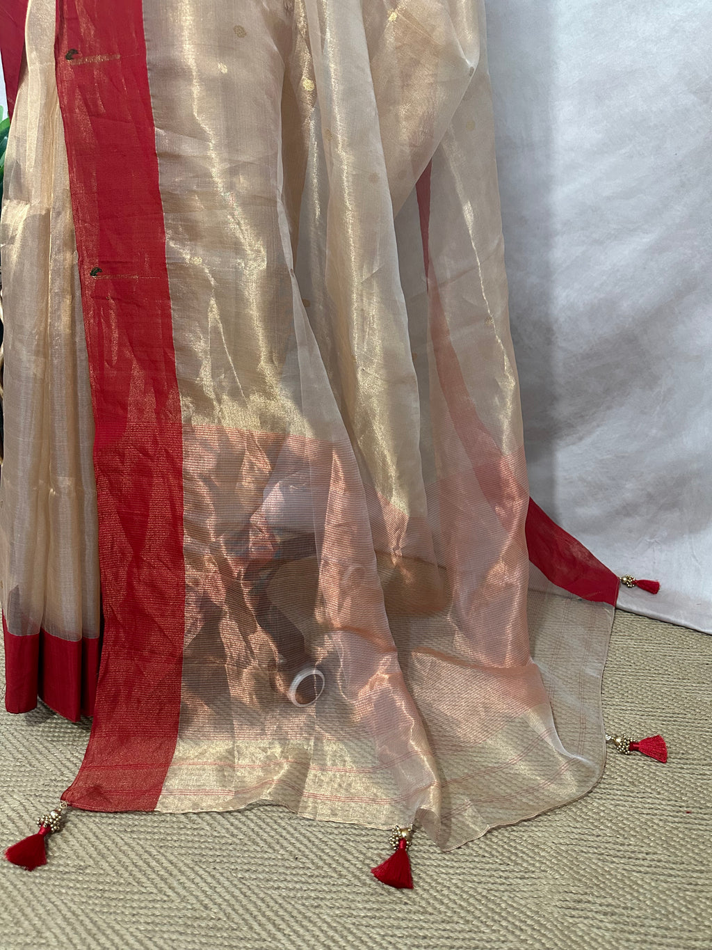 Tissue Chanderi handloom saree with red border and muniya weave, stitched blouse