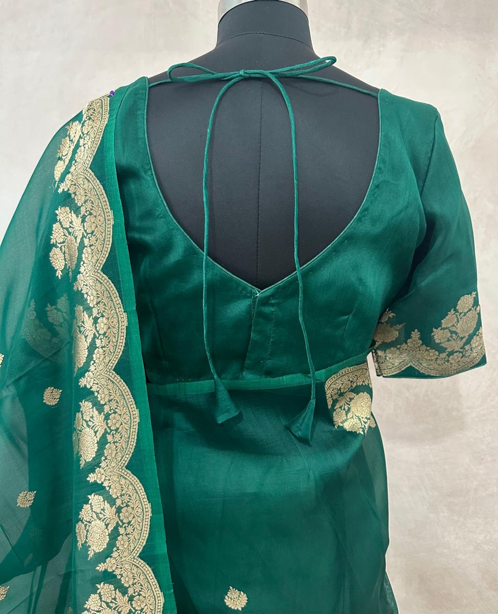 Kora banarsi silk saree with stitched blouse and underskirt