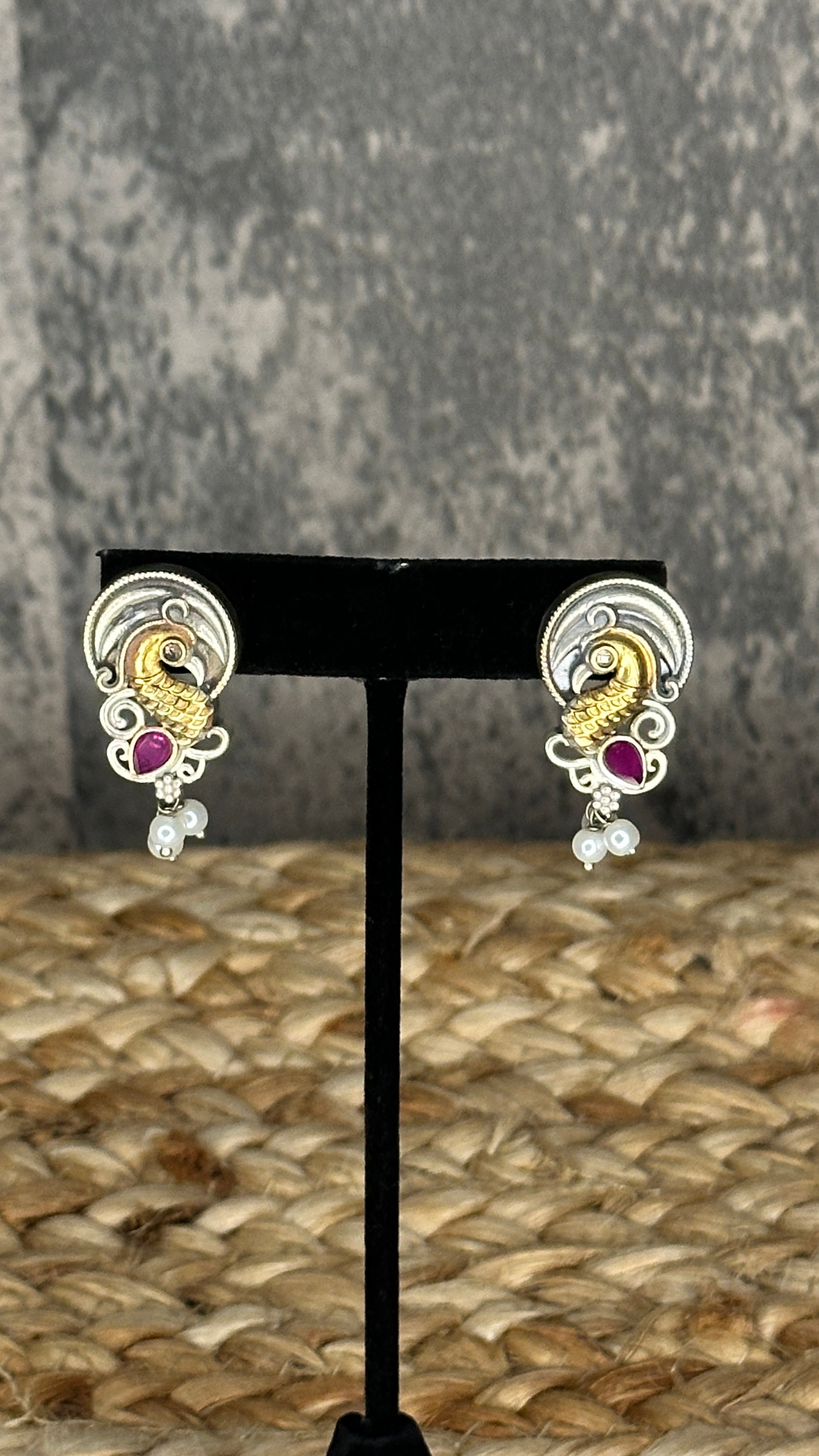 Dual tone necklace and earring