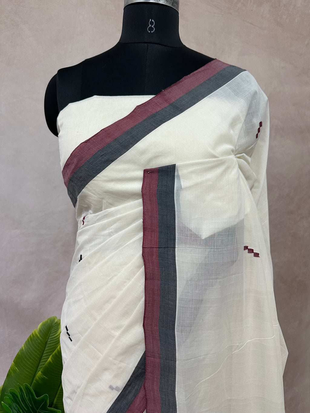 Balaramapuram handloom saree with black and maroon border