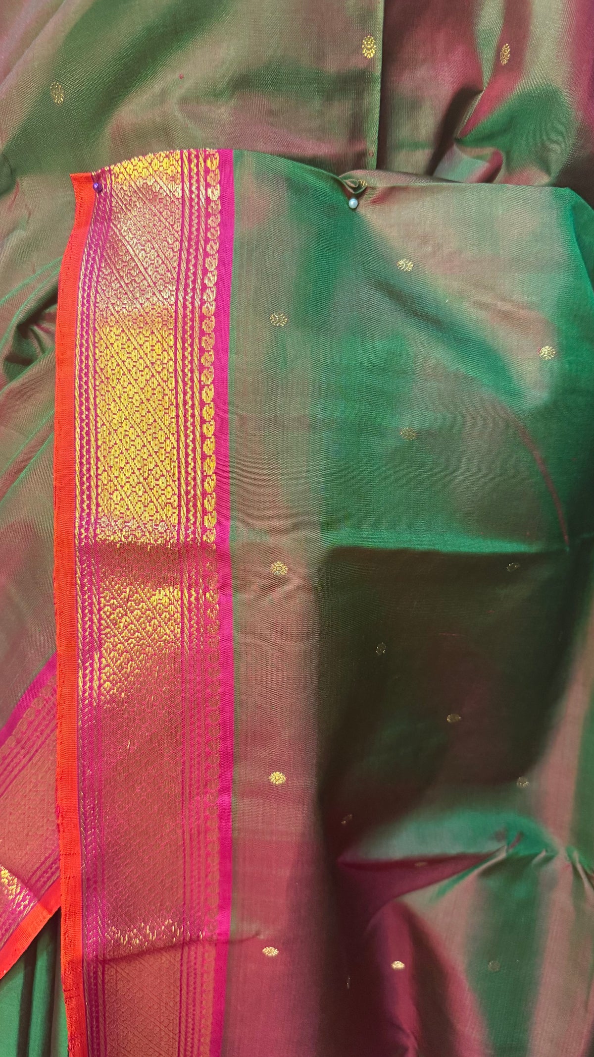 Handloom Double shaded green kanchivaram pure silk saree with pink border