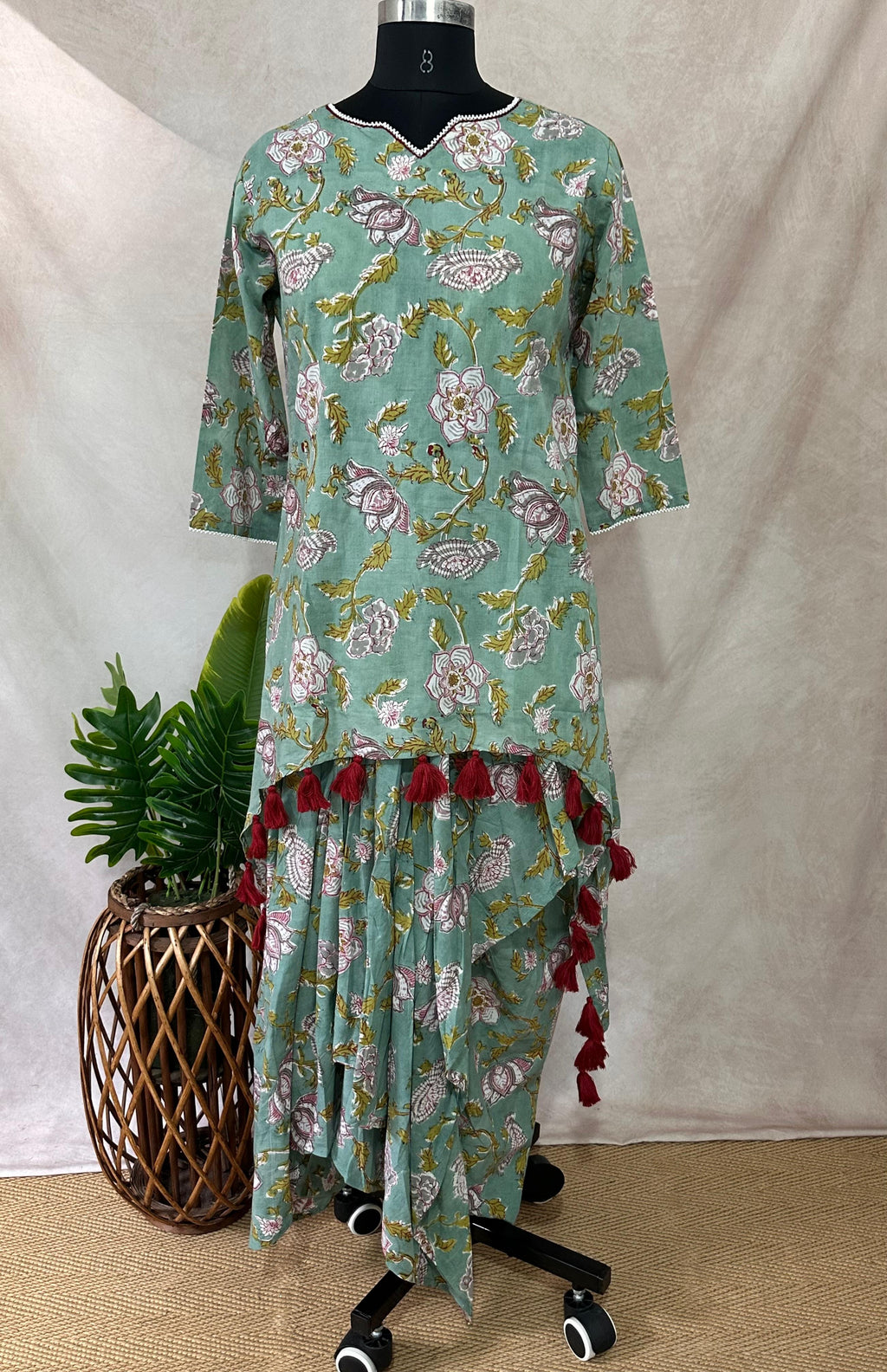 Drape skirt with kurti in pure cotton with hand block print