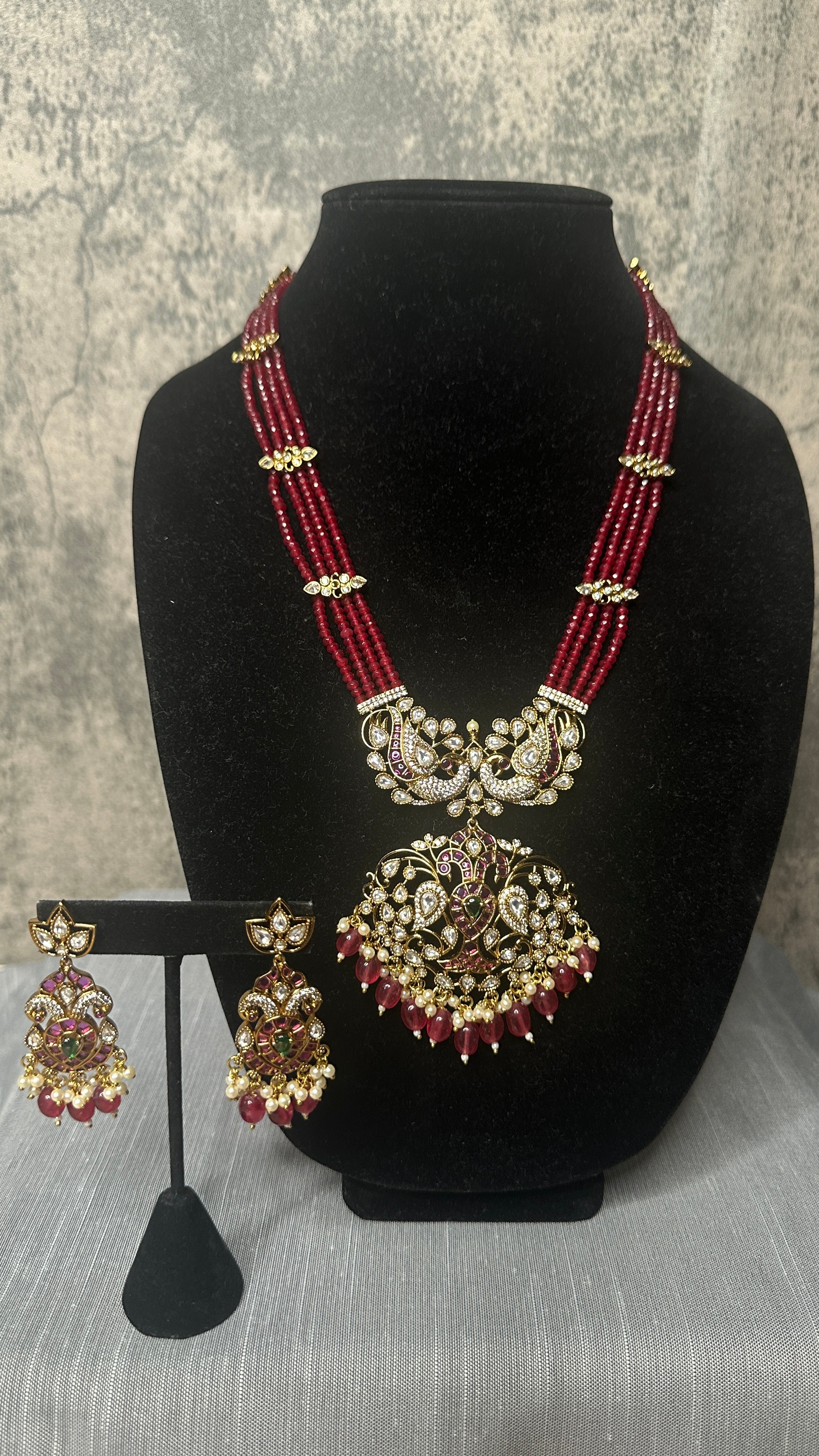 Long necklace with earring