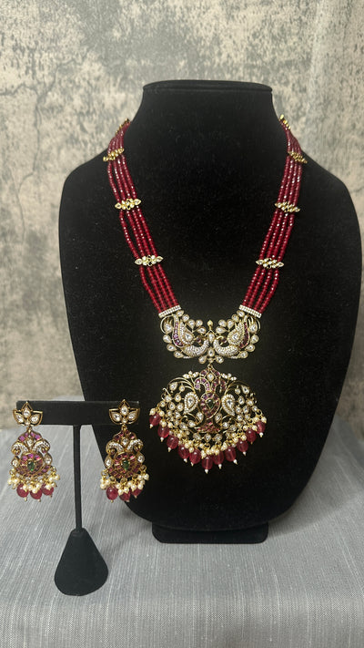 Long necklace with earring