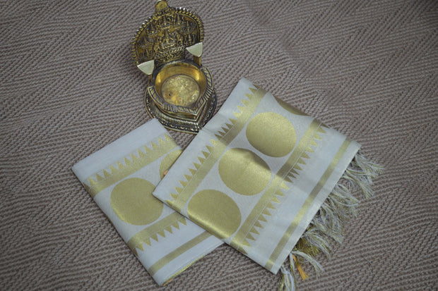 Tissue set mundu