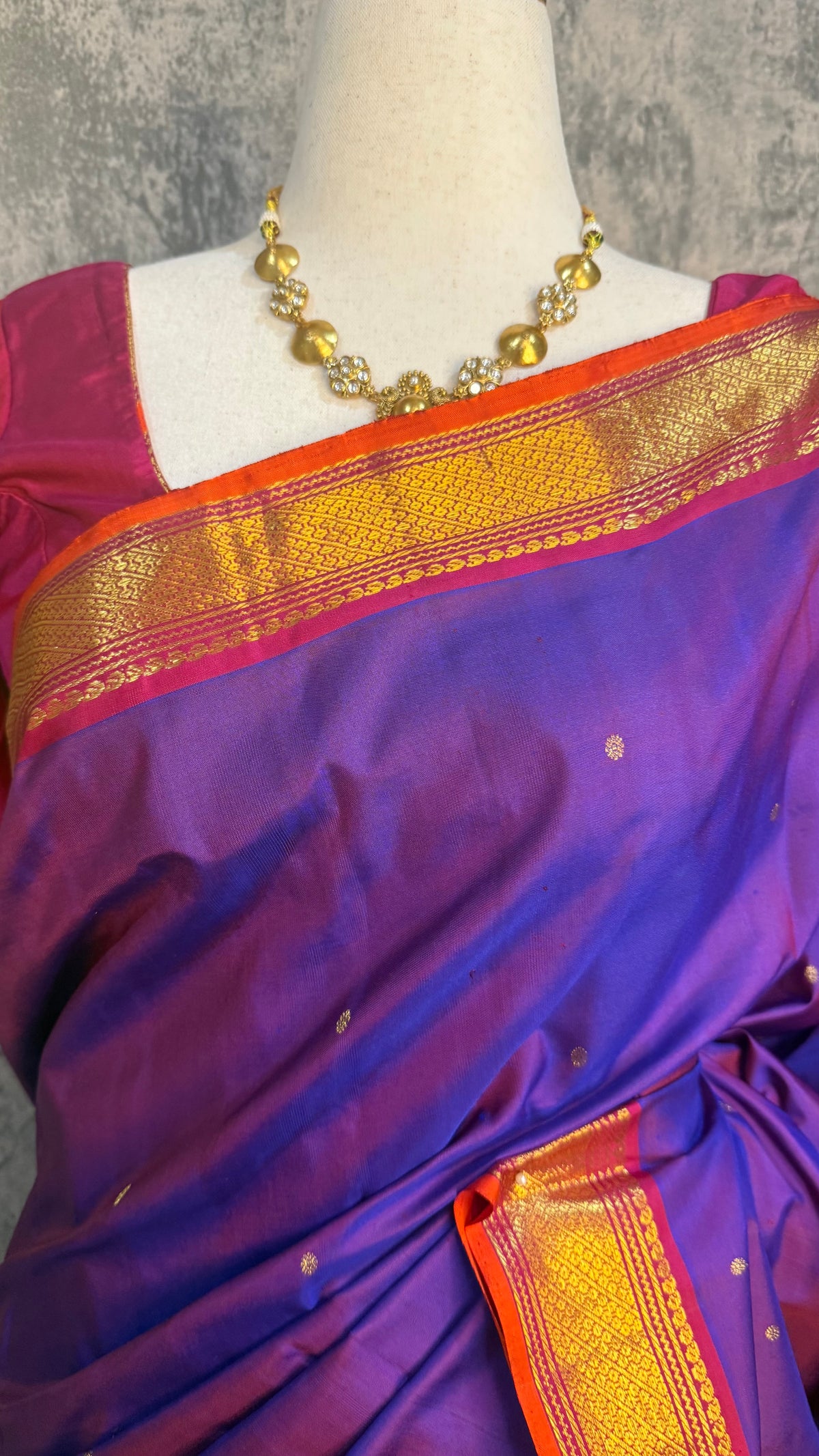 Handloom Purple kanchivaram pure silk saree with Orange border