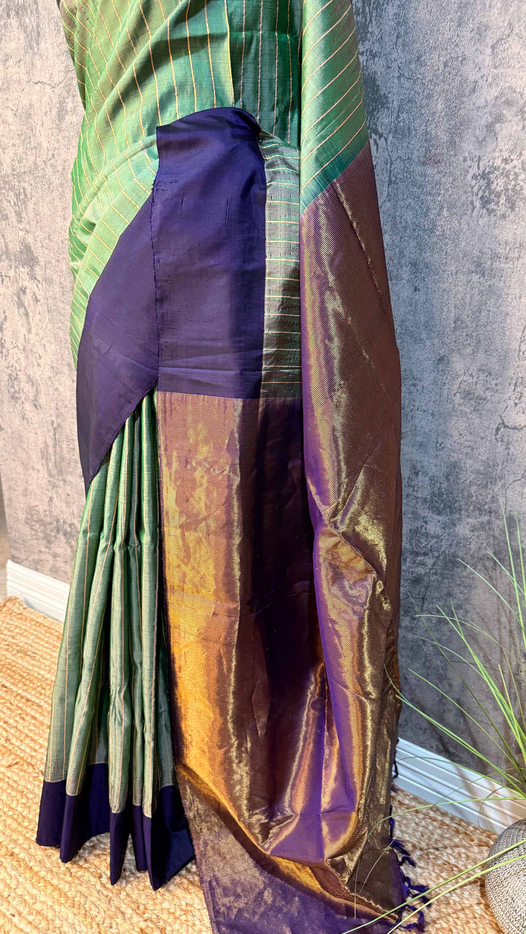 Gadwal pure silk handloom designer saree with stitched blouse