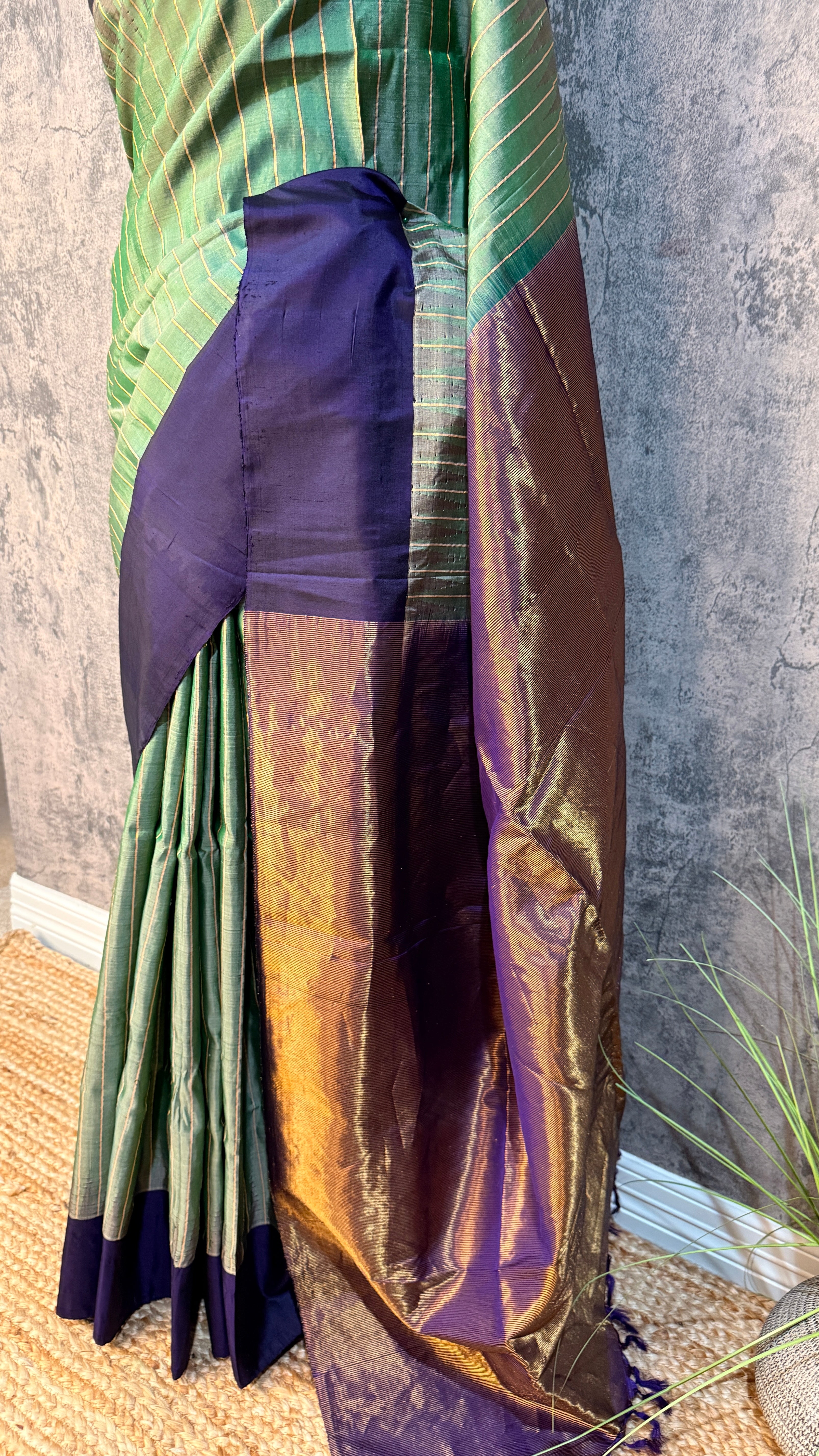 Gadwal pure silk handloom designer saree with stitched blouse
