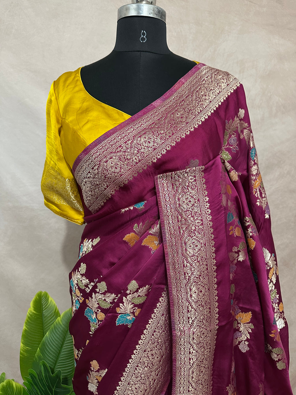 Semi crepe georgette saree with meenakari waeve and contrast bllouse