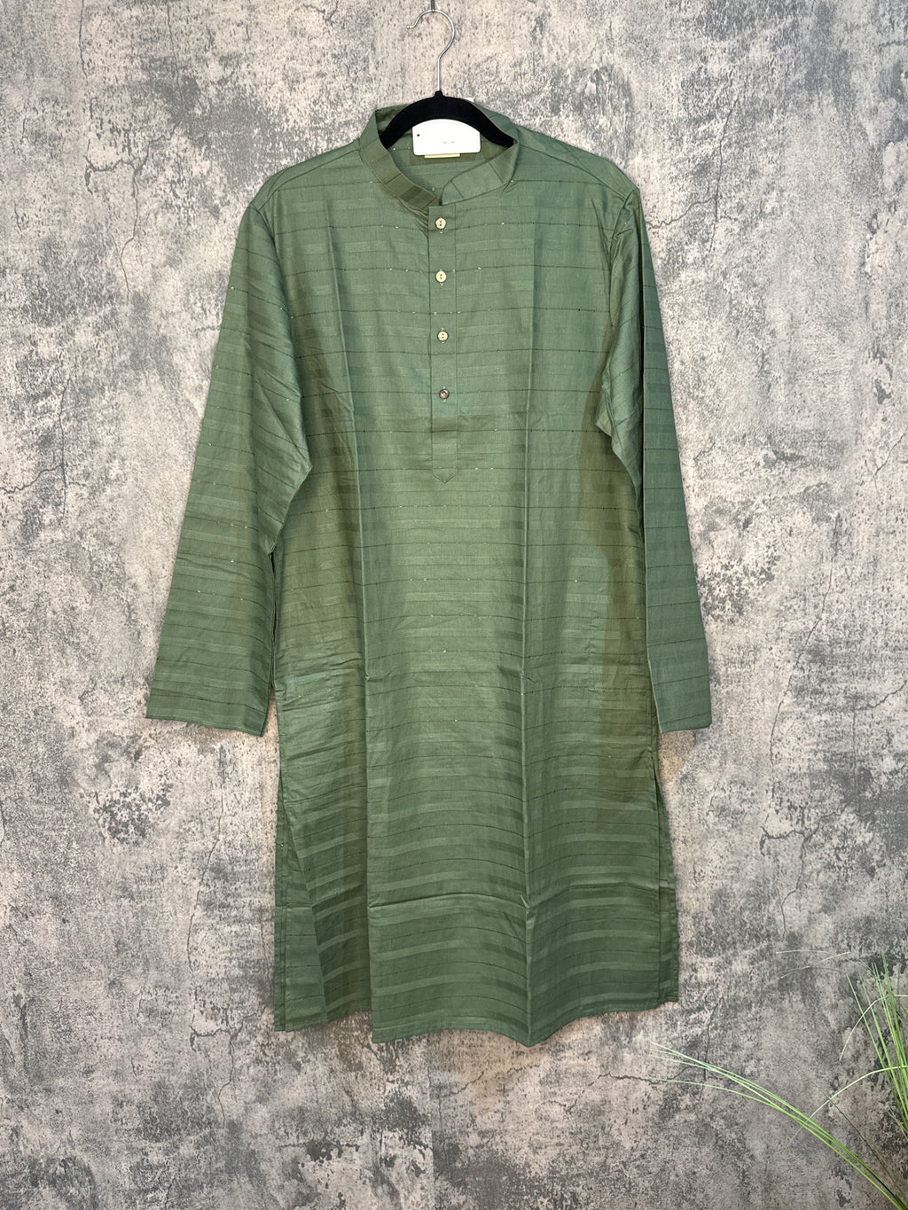 Soft cotton kurta with small weaved sequins