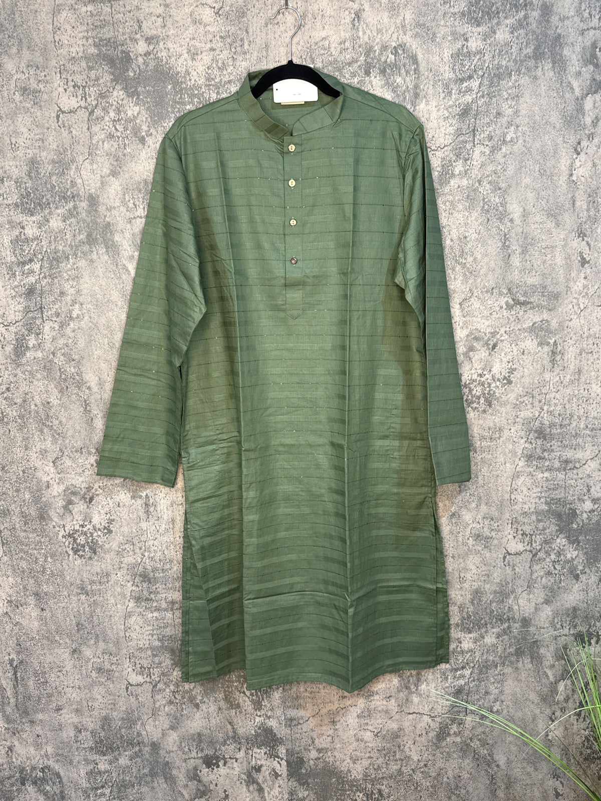Soft cotton kurta with small weaved sequins