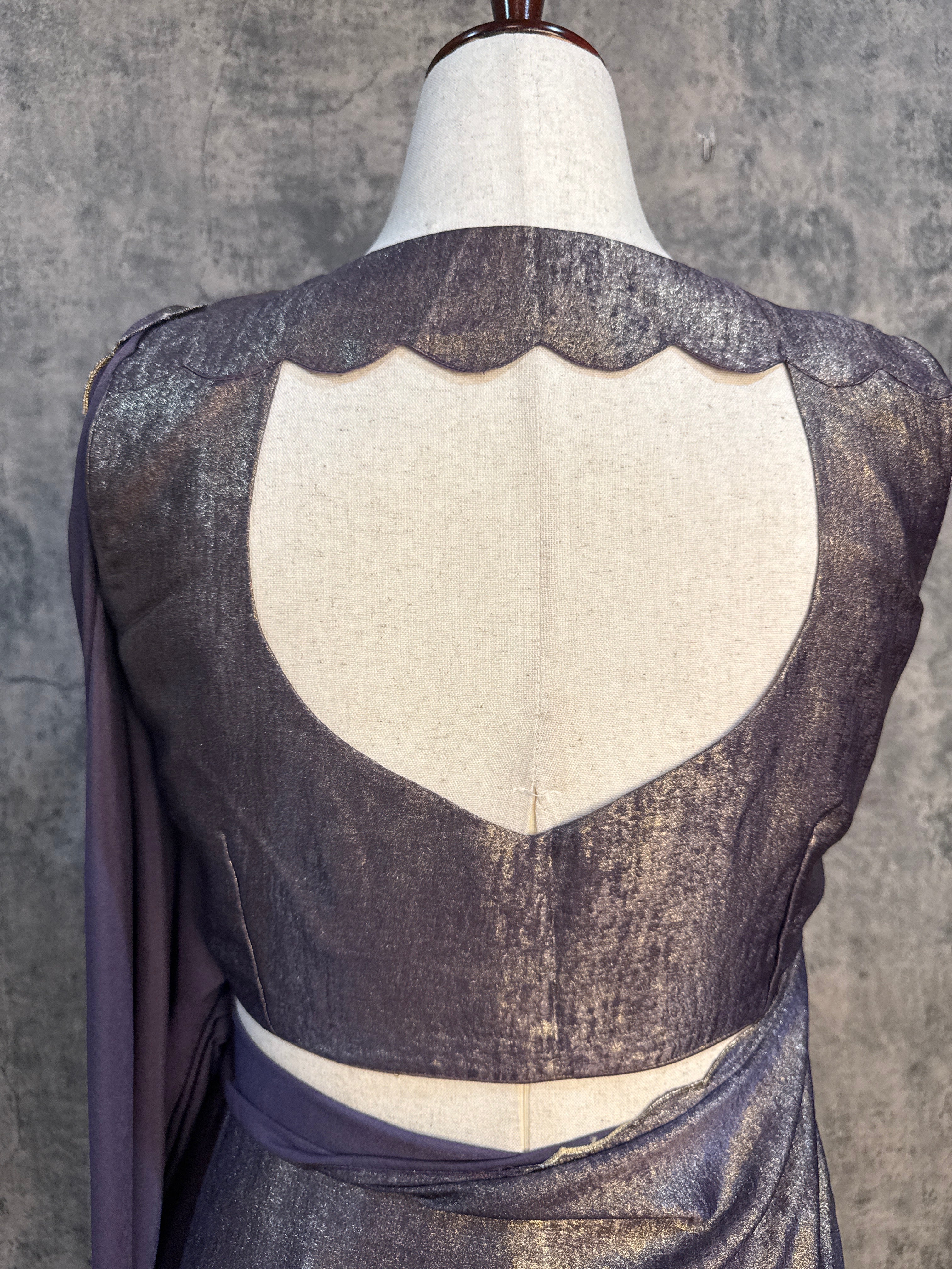 Shimmer crepe saree with scallop border, with stitched blouse