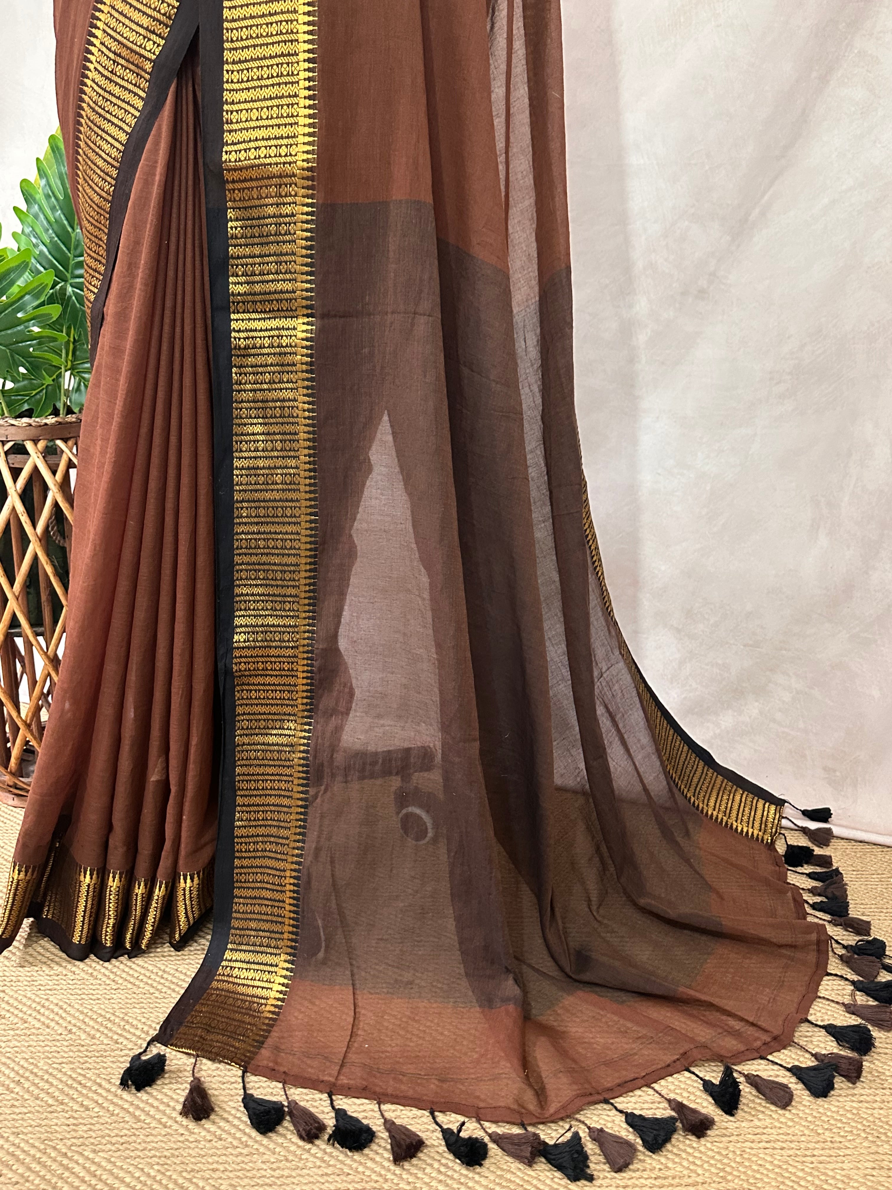 Brown jaquard temple border 120 count mulcotton saree