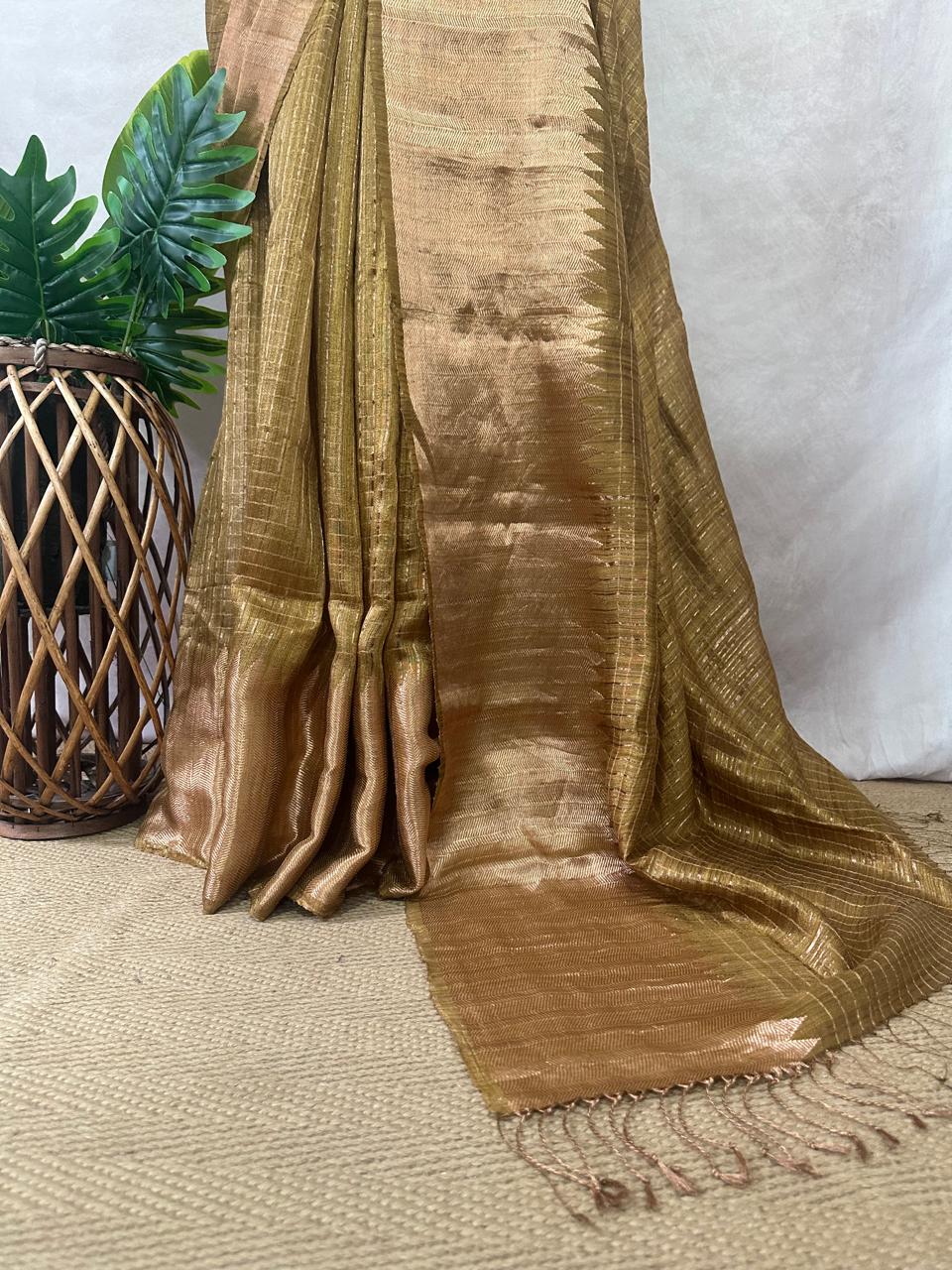 Pure handloom matka silk saaree with stitched blouse