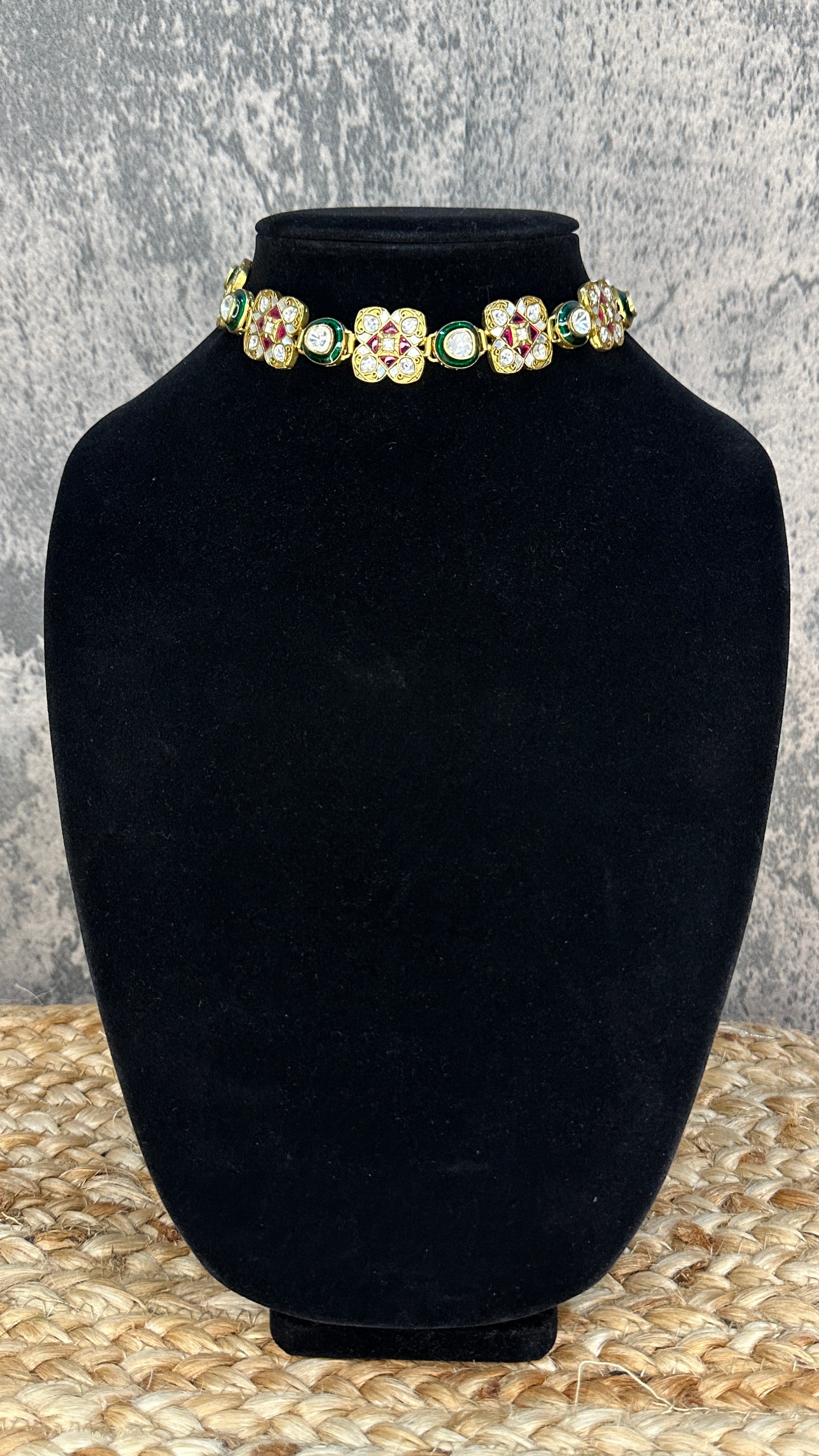 Choker with kundan and meenakari work and stud