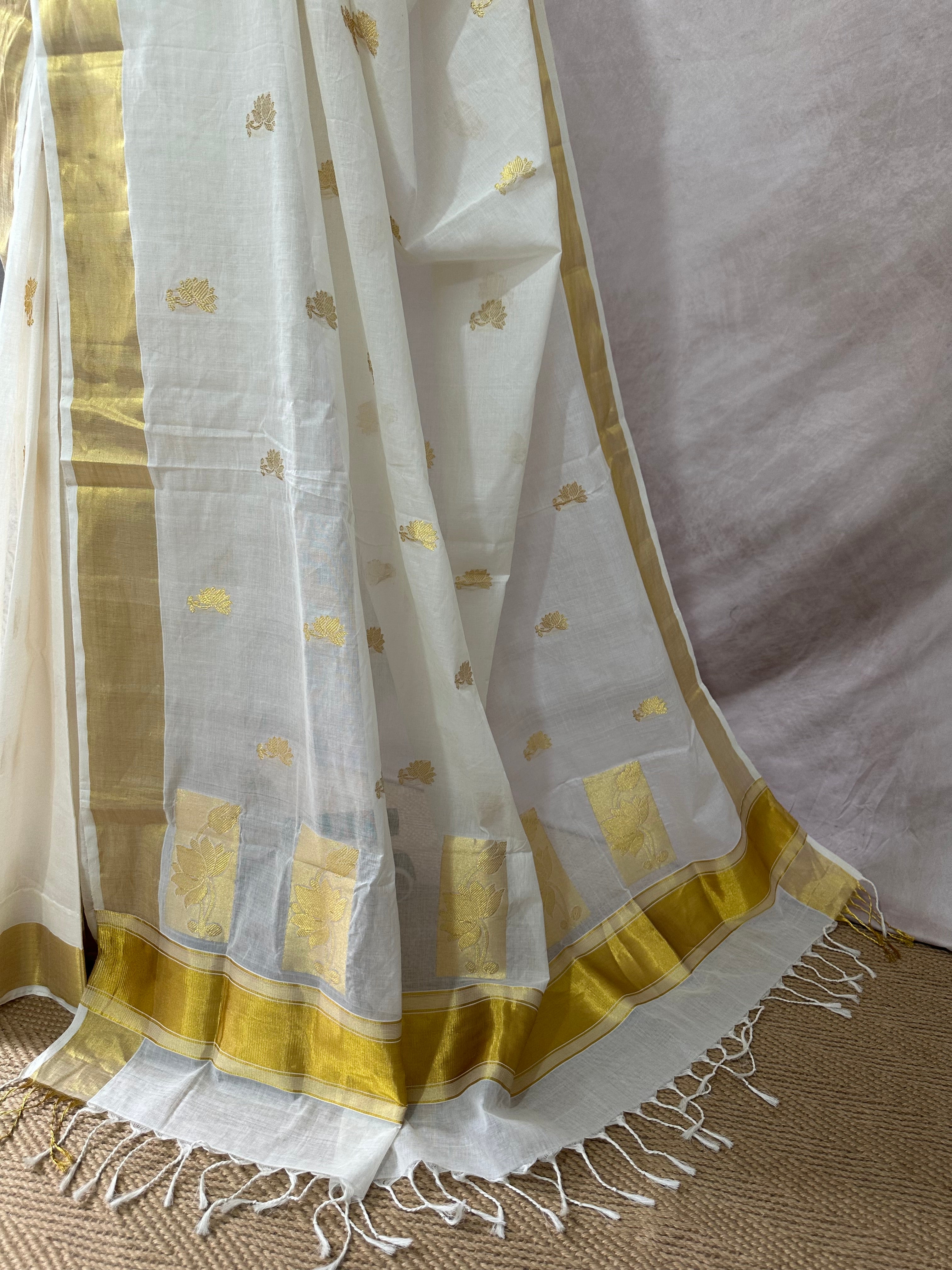 Handloom kerala kasavu saree with stitched blouse