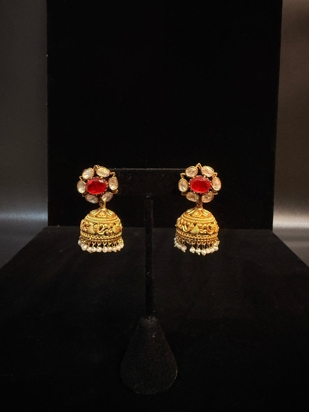 Red stone jhumka