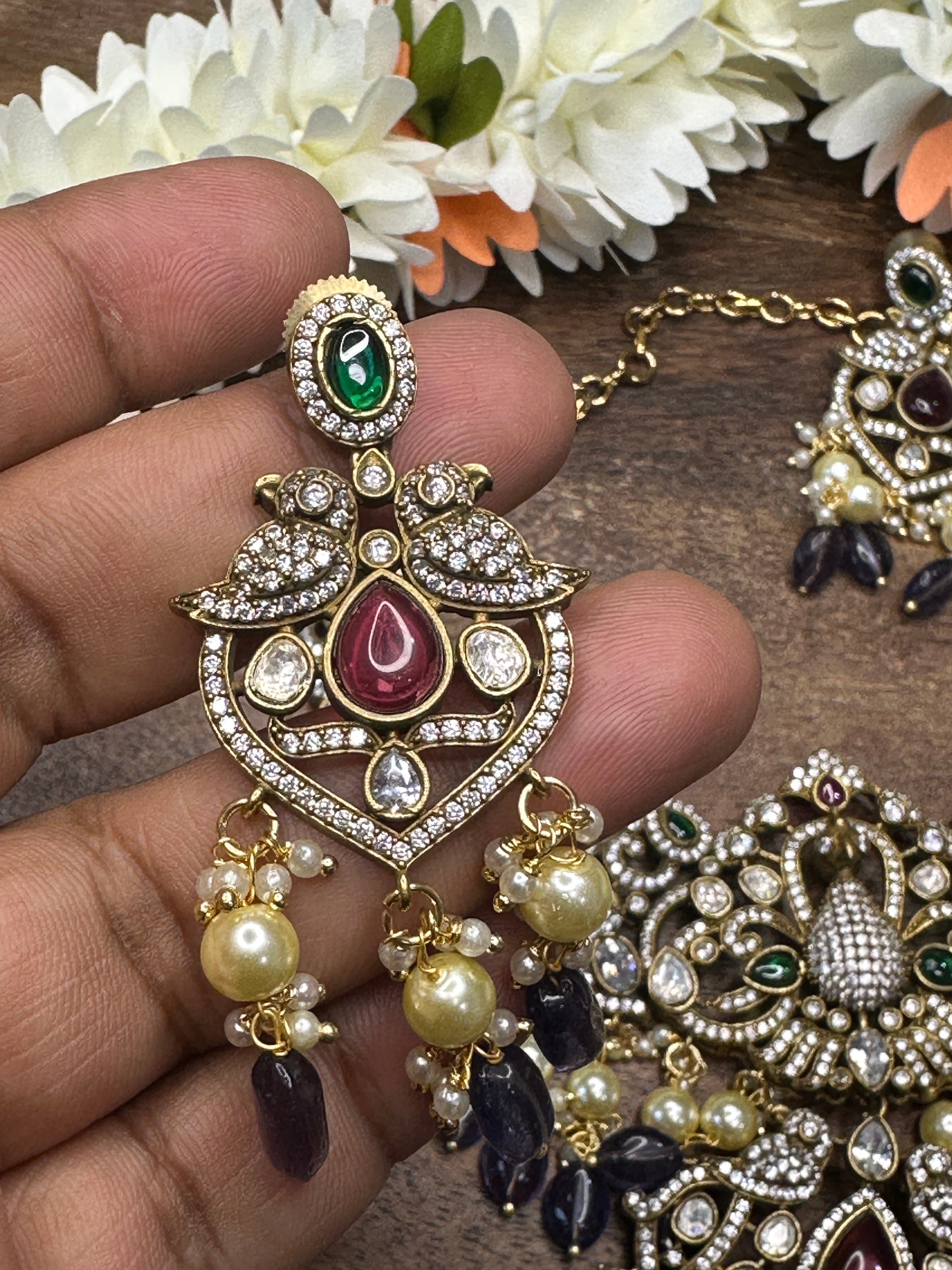 Victorian finish necklace with earring