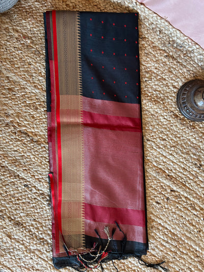 Gift saree, (no pico and fall)