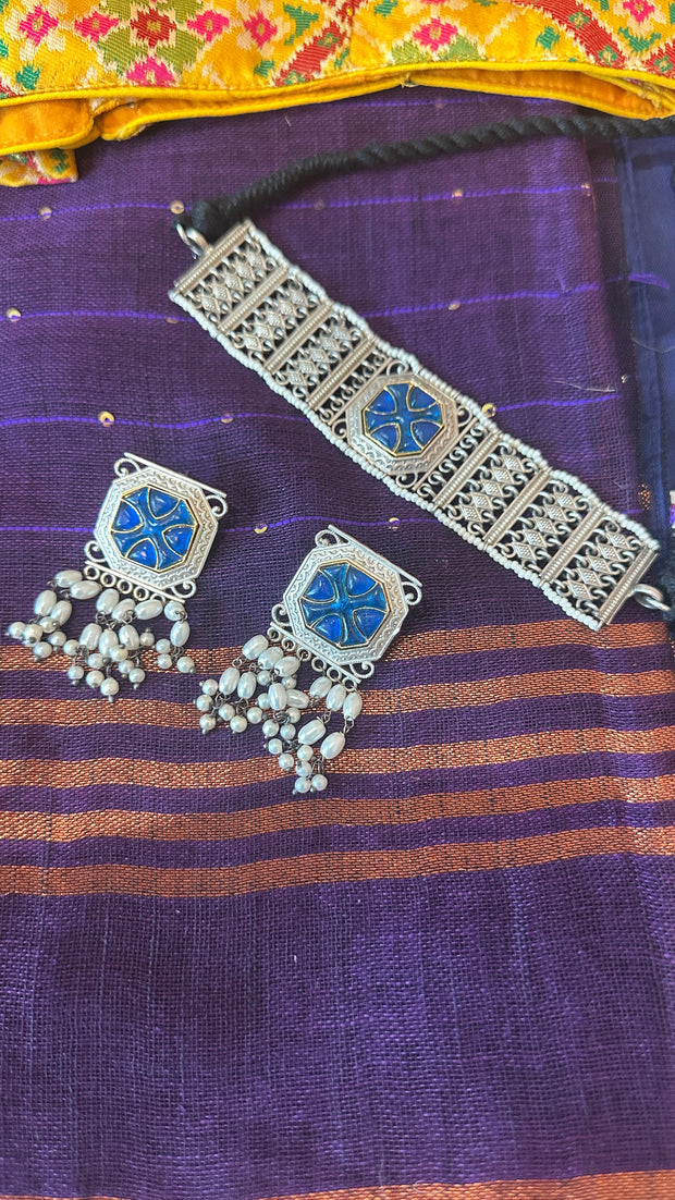 Handloom linen saree with sequins weave
