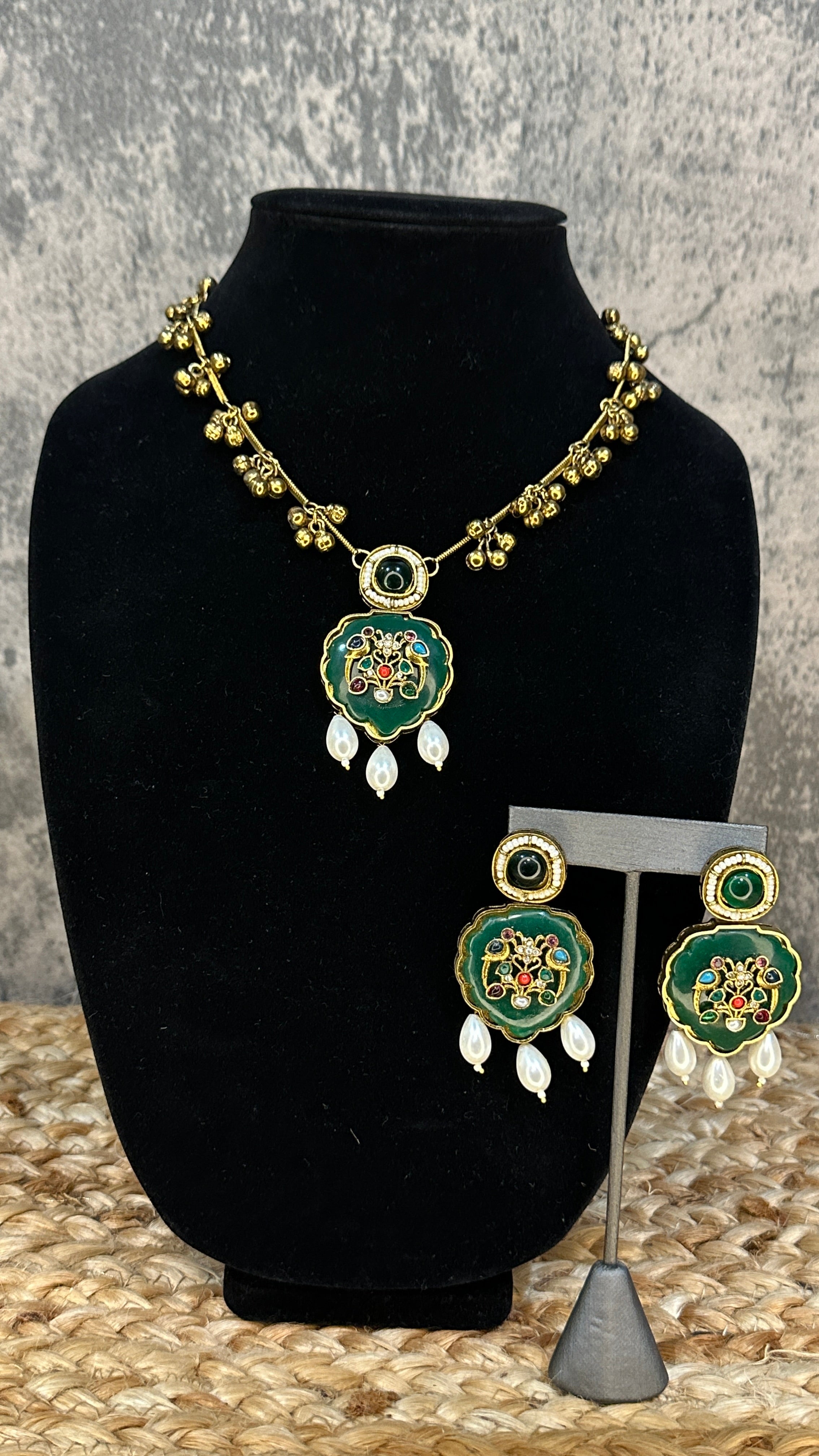 Necklace with Green and multi color stones