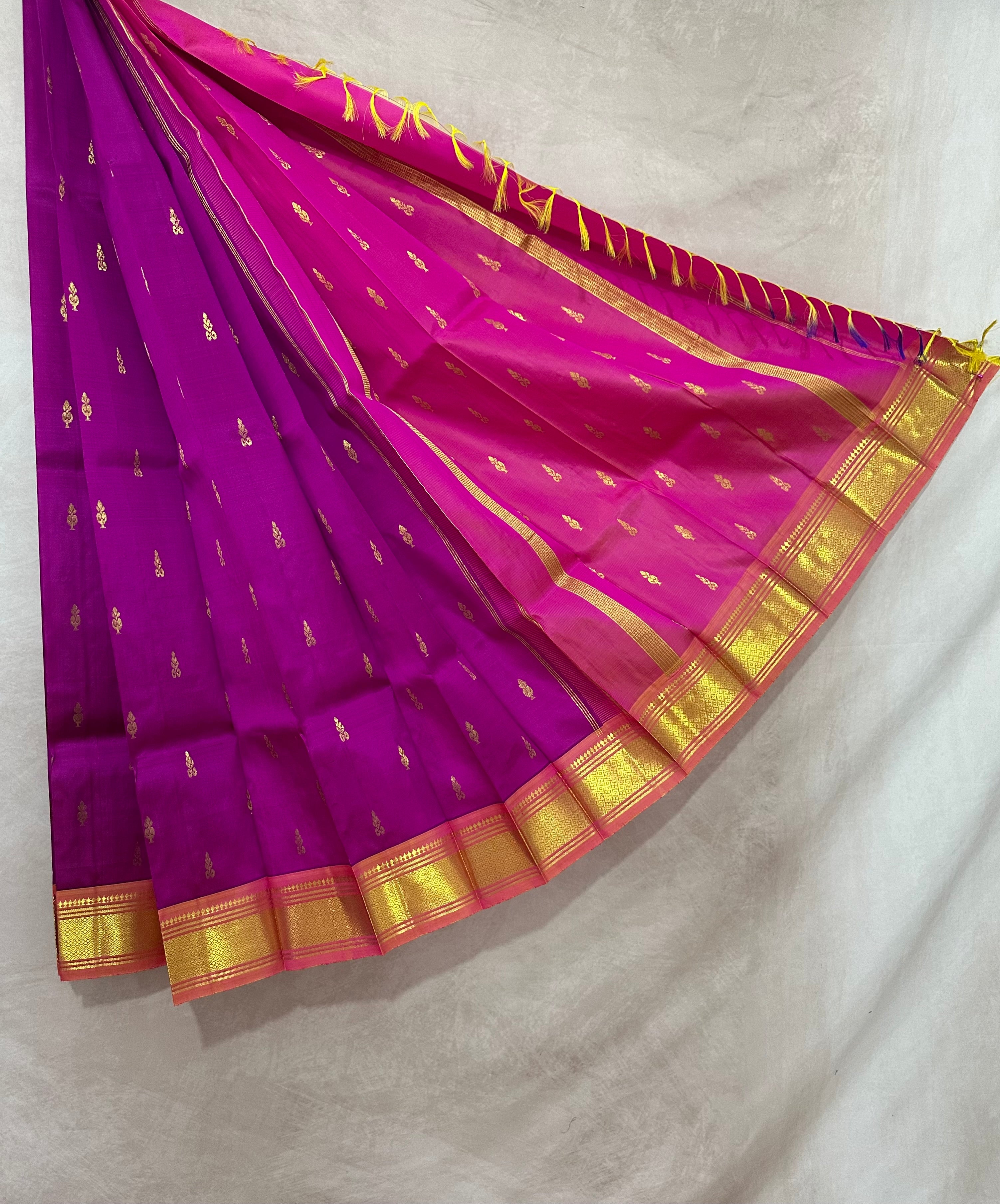 Handloom Pure silk sari with contrast one side korvai border, no BP