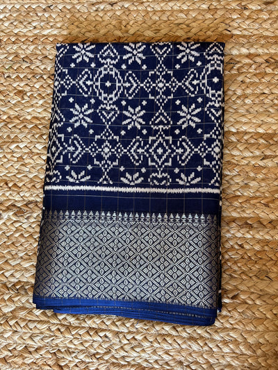 Gift saree, (no pico and fall)