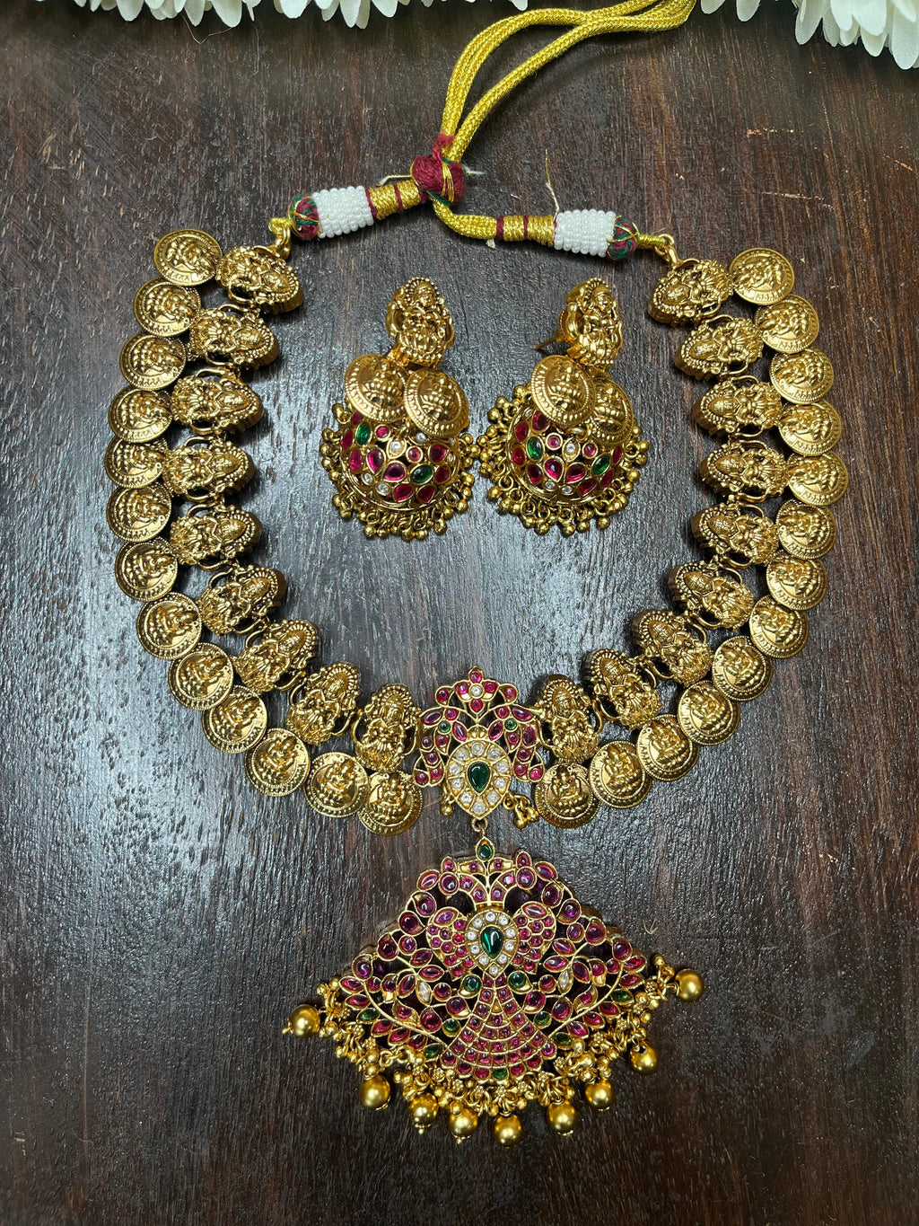 Necklace with pendent and jhumka