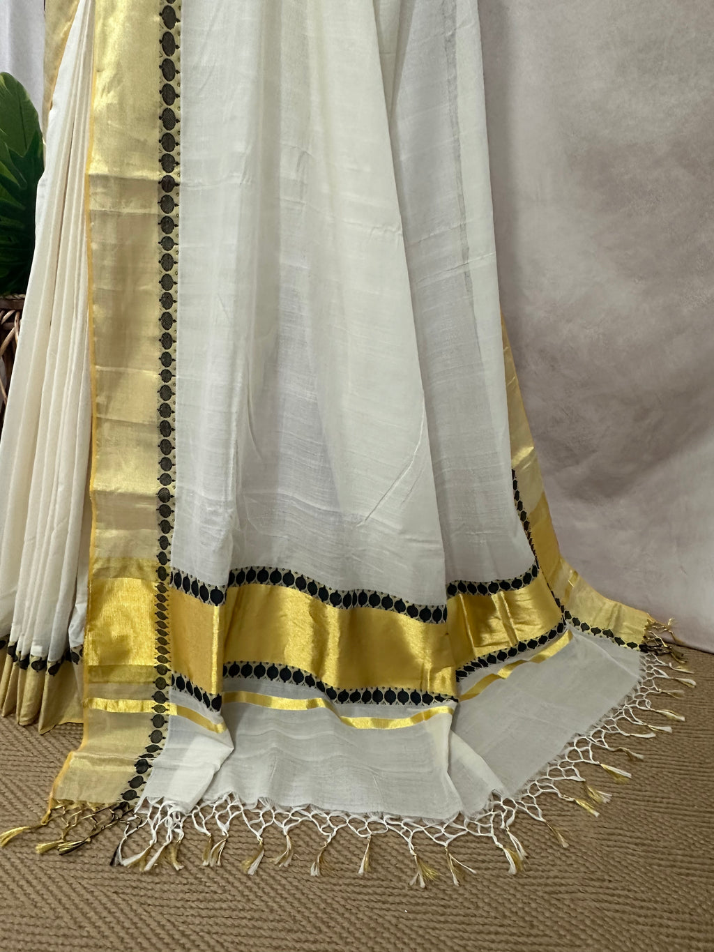 Balaramapuram handloom saree with black and gold border
