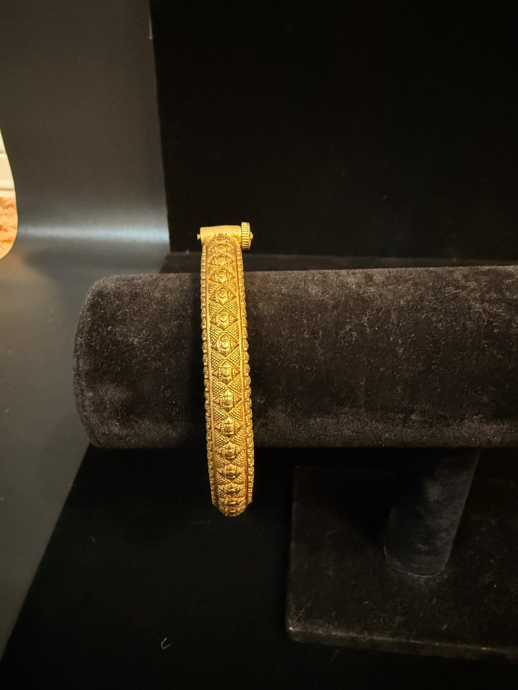 Antique gold openable kada (fits 2.6 to 2.10)Handmade