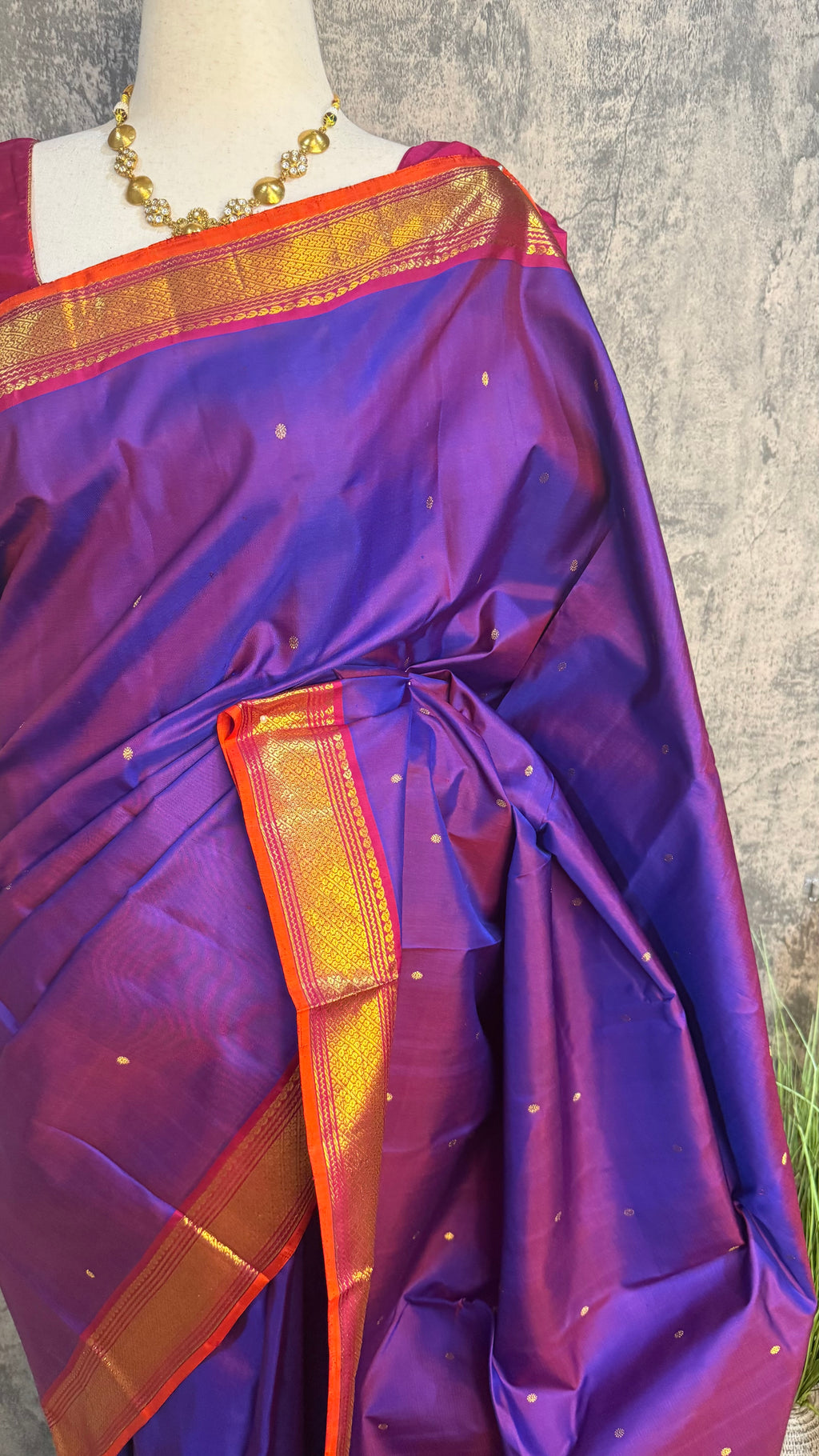 Handloom Purple kanchivaram pure silk saree with Orange border